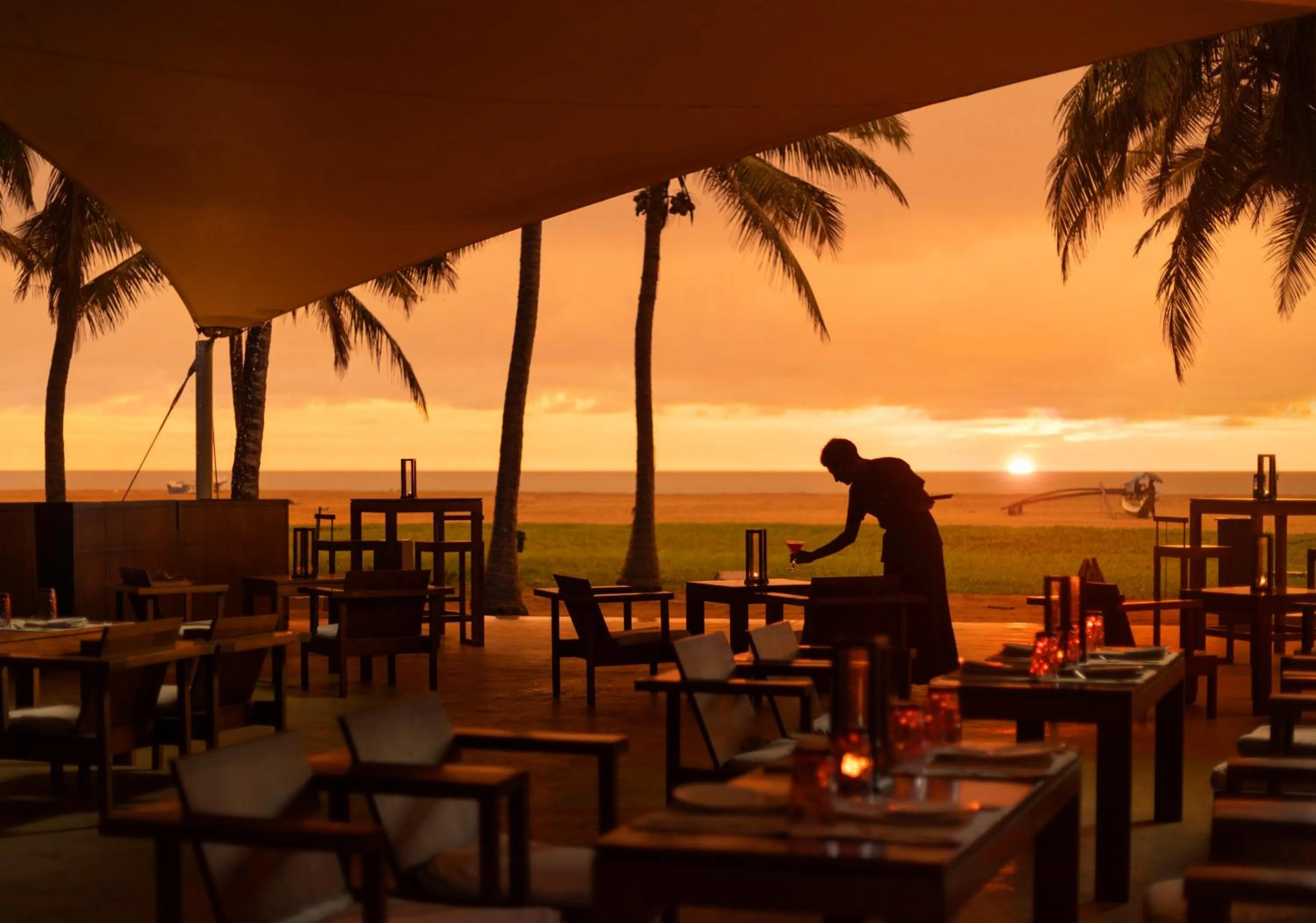 Restaurant/places to eat in Jetwing Beach