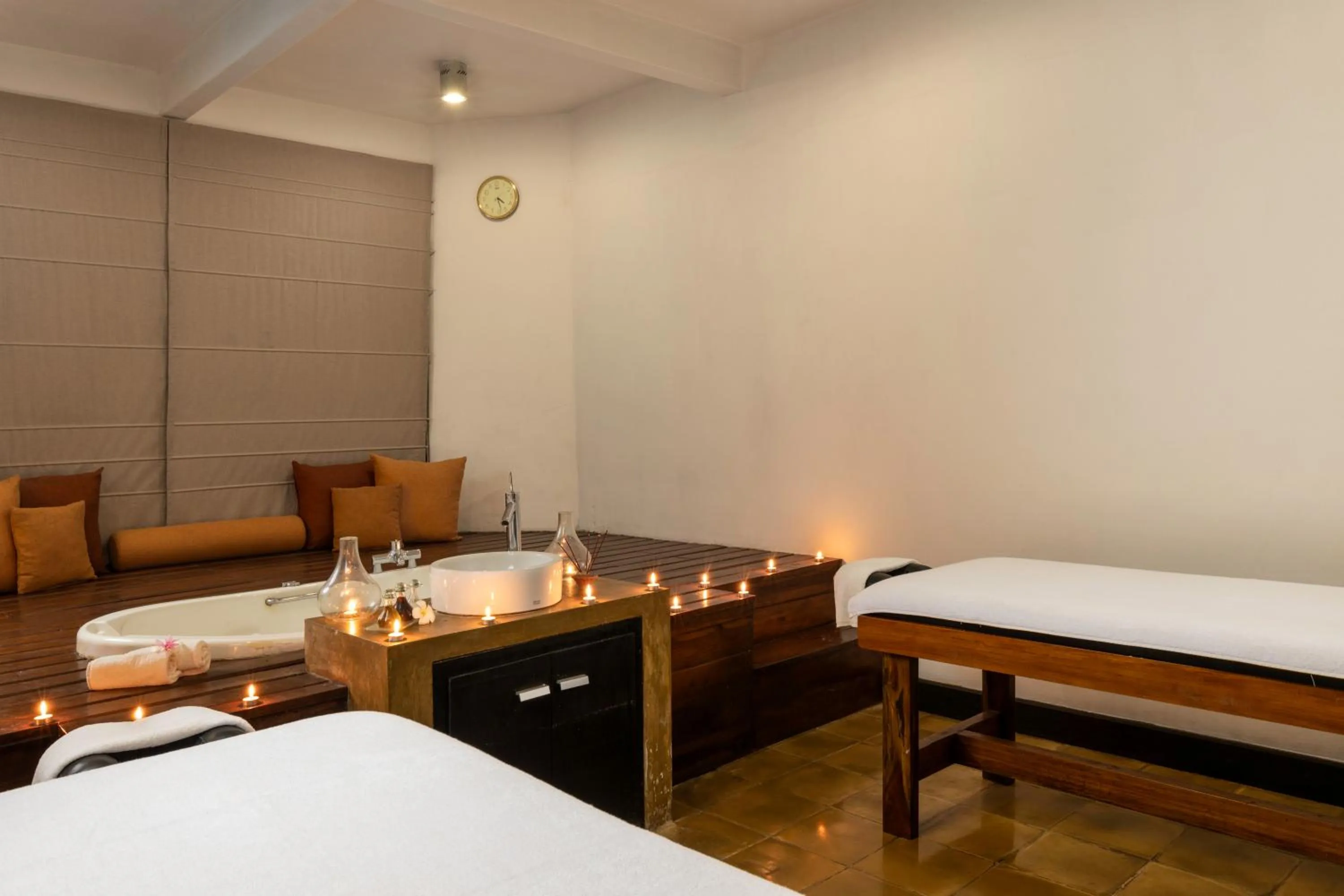 Spa and wellness centre/facilities, Bed in Jetwing Beach