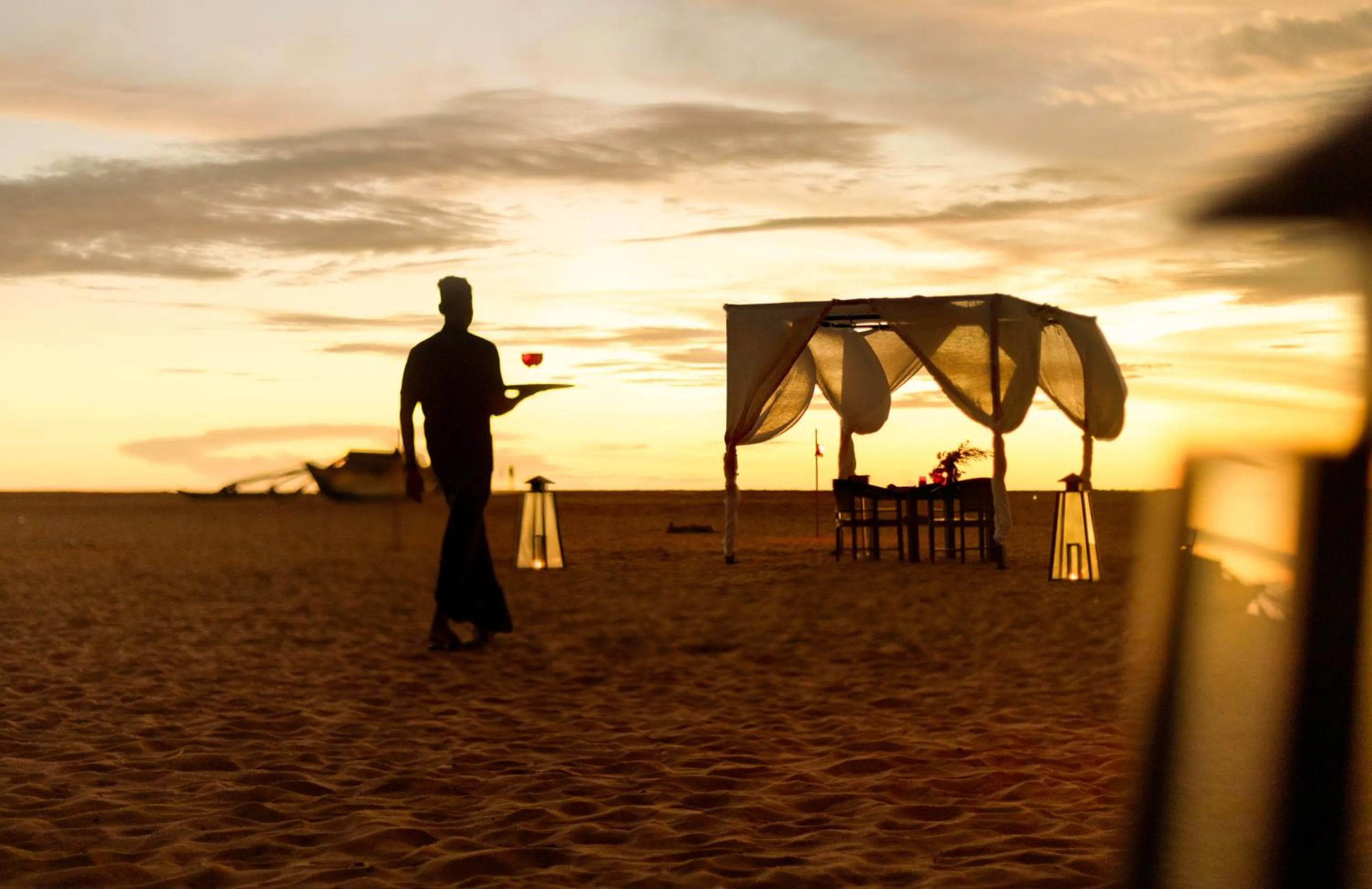 Restaurant/places to eat in Jetwing Beach