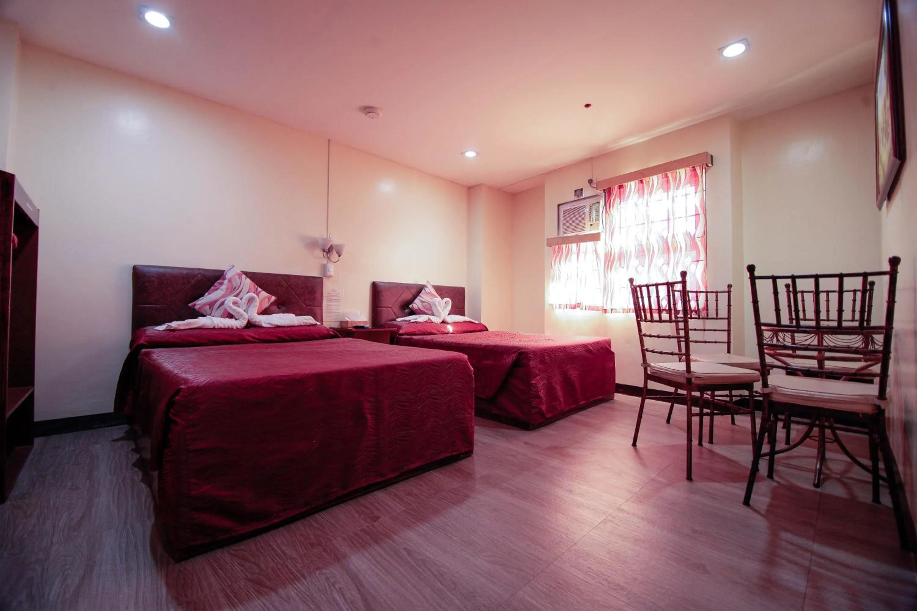 Bedroom, Bed in Fj Manila Hotel