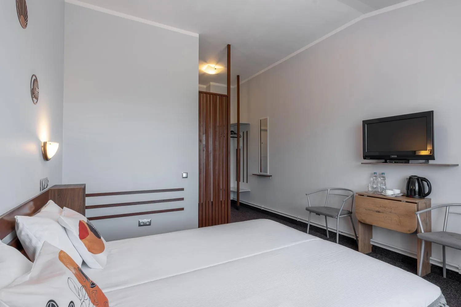 Photo of the whole room, Bed in Apart Hotel Tomo FREE PARKING