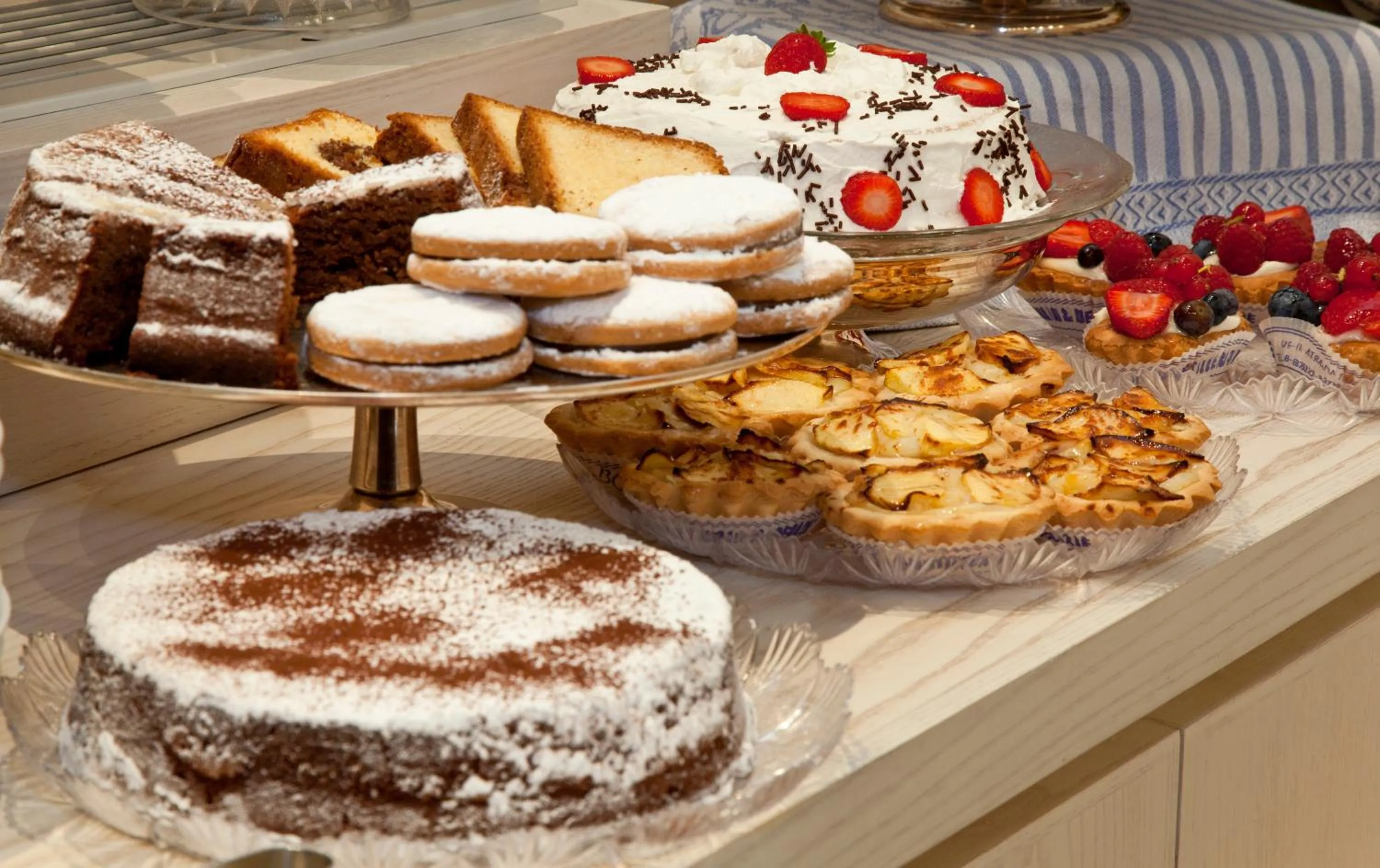 Food in Maison Tofani