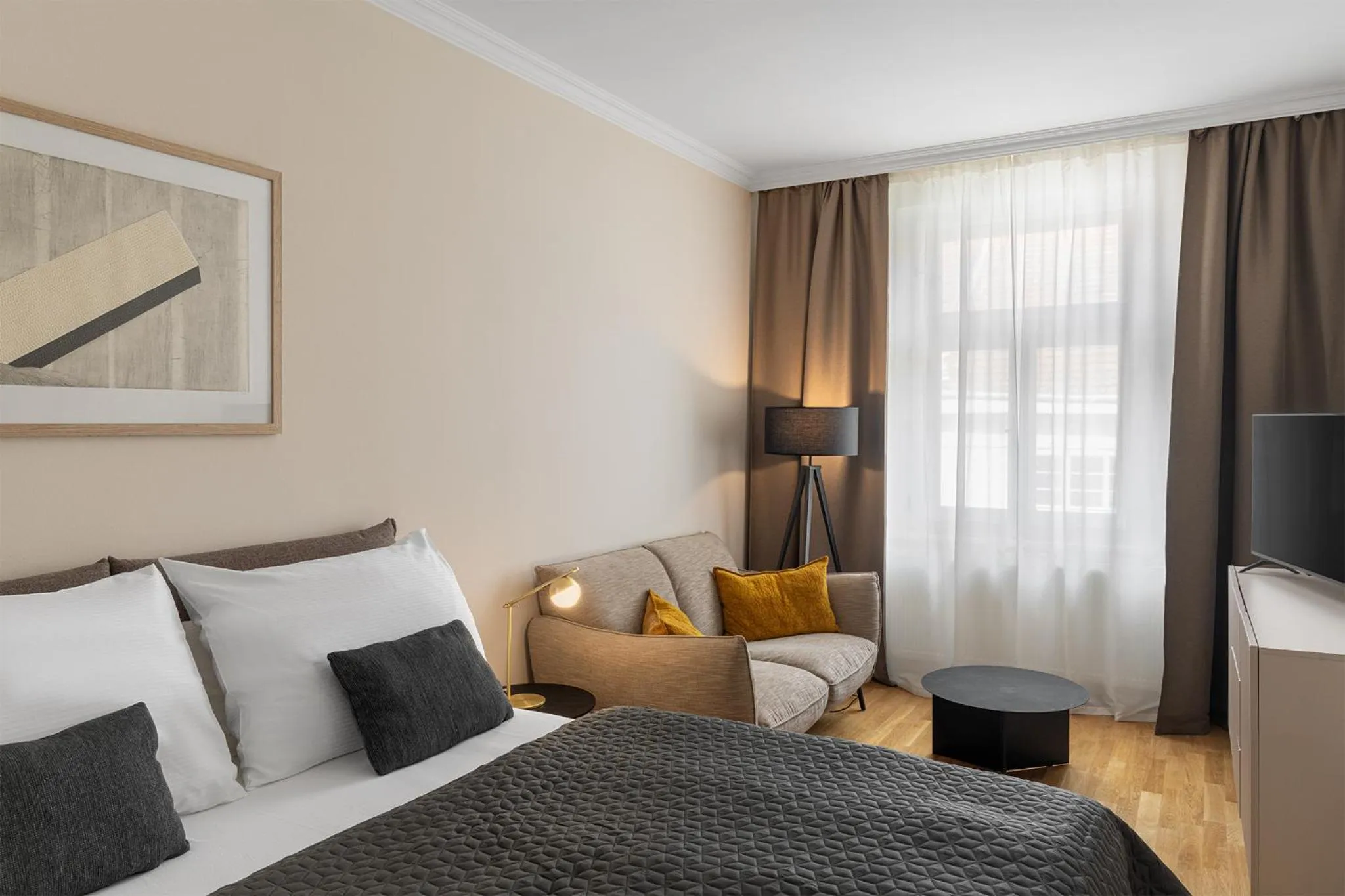 Bedroom, Bed in Hunger Wall Residence