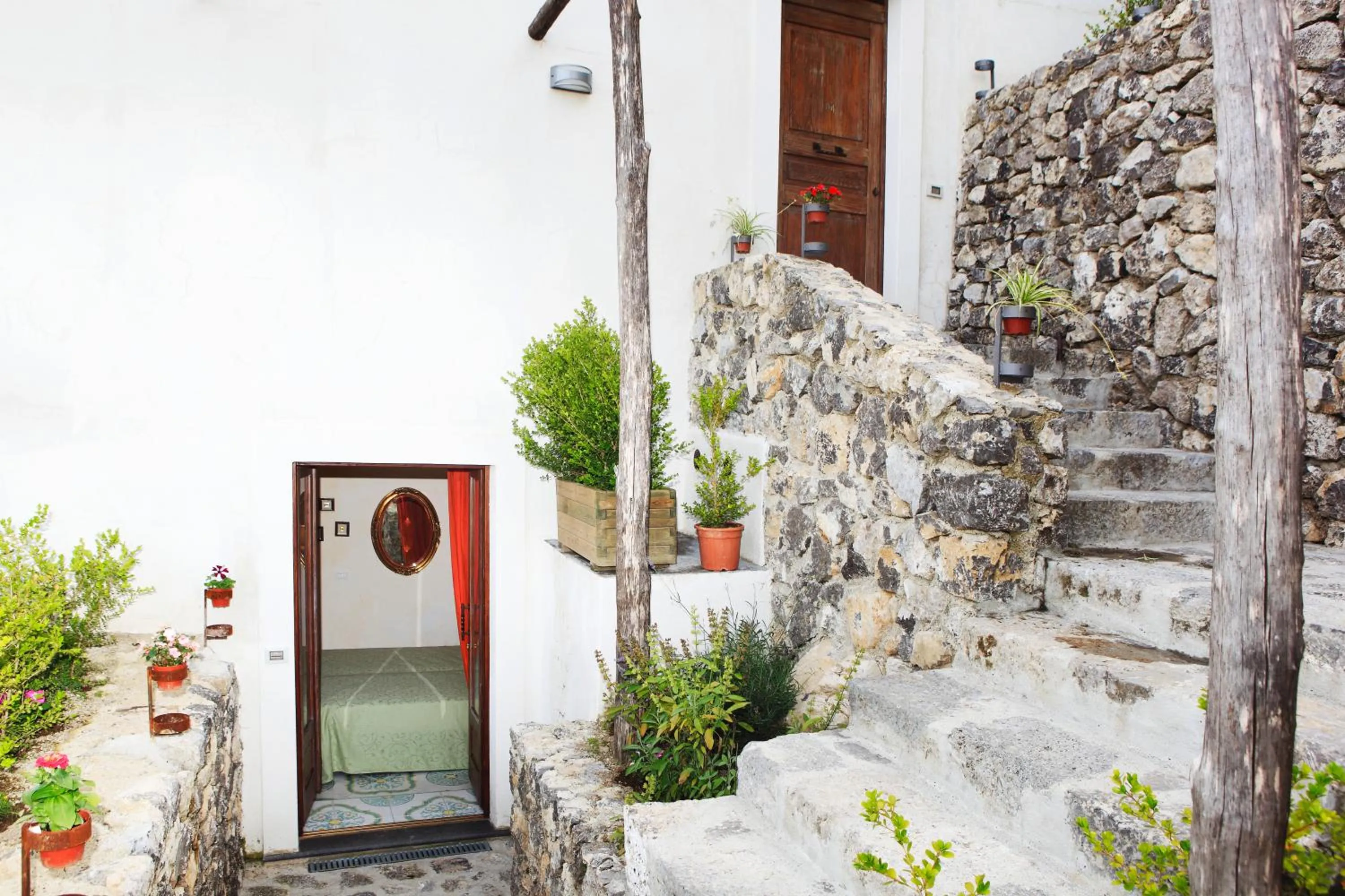 Facade/entrance in L'Antico Borgo Dei Limoni