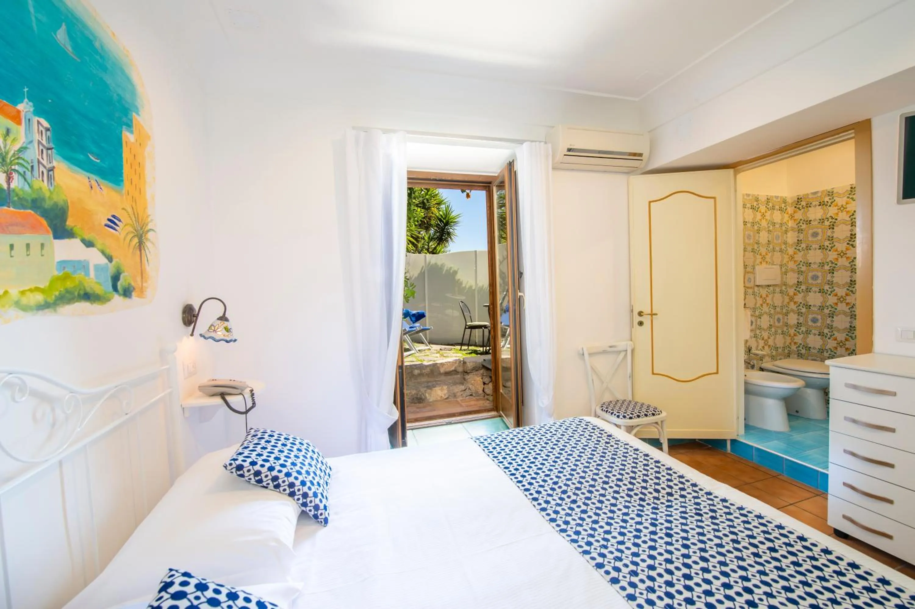 Bed in Hotel Costa Diva