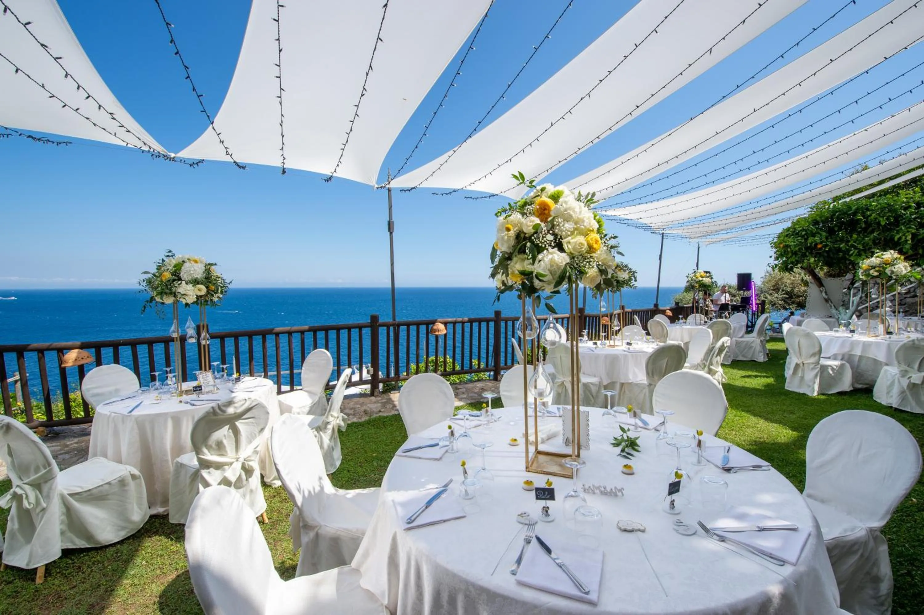 Restaurant/places to eat in Hotel Costa Diva