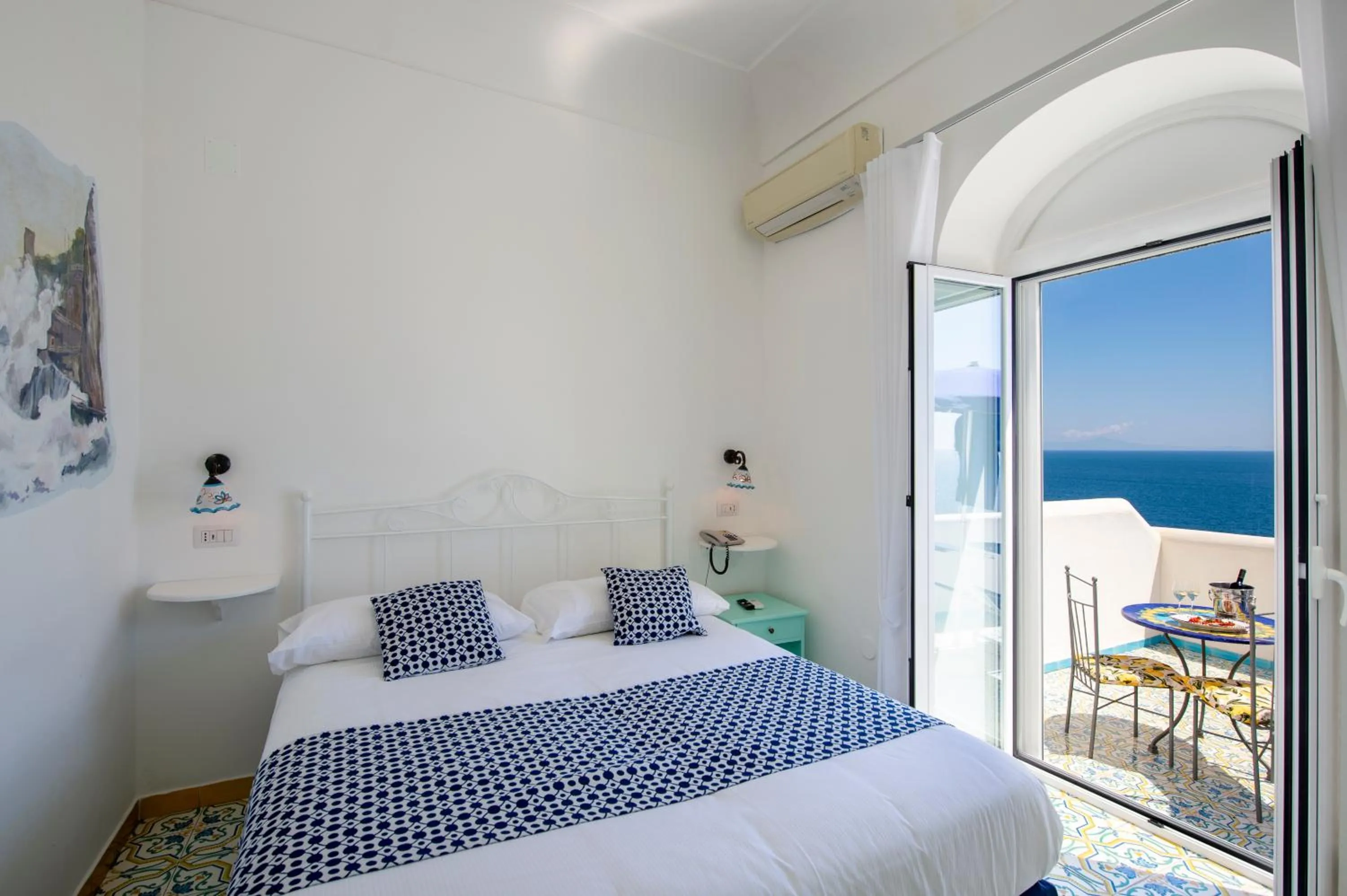 Bed in Hotel Costa Diva