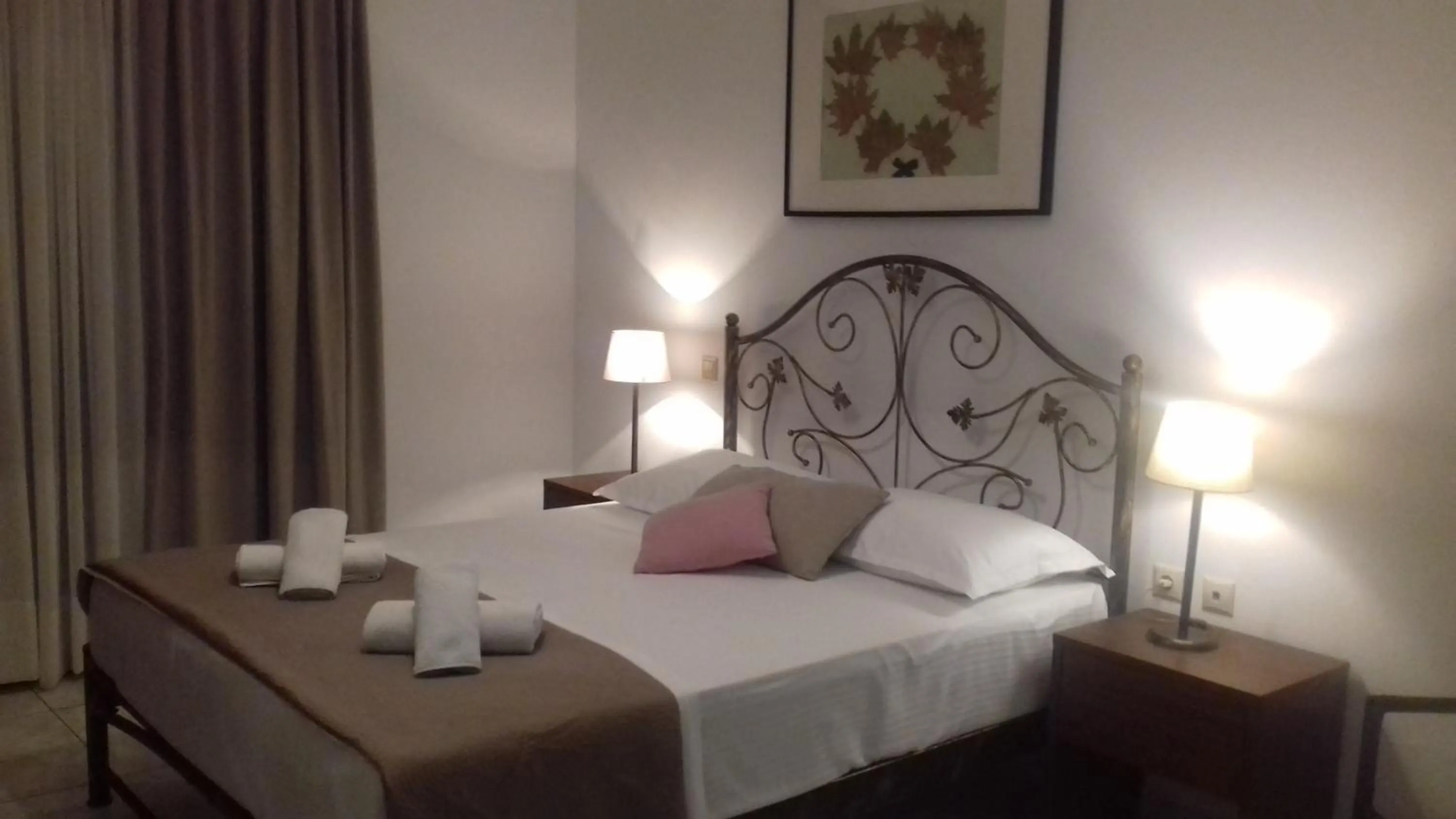 Bedroom, Bed in Aegean Blue Studios