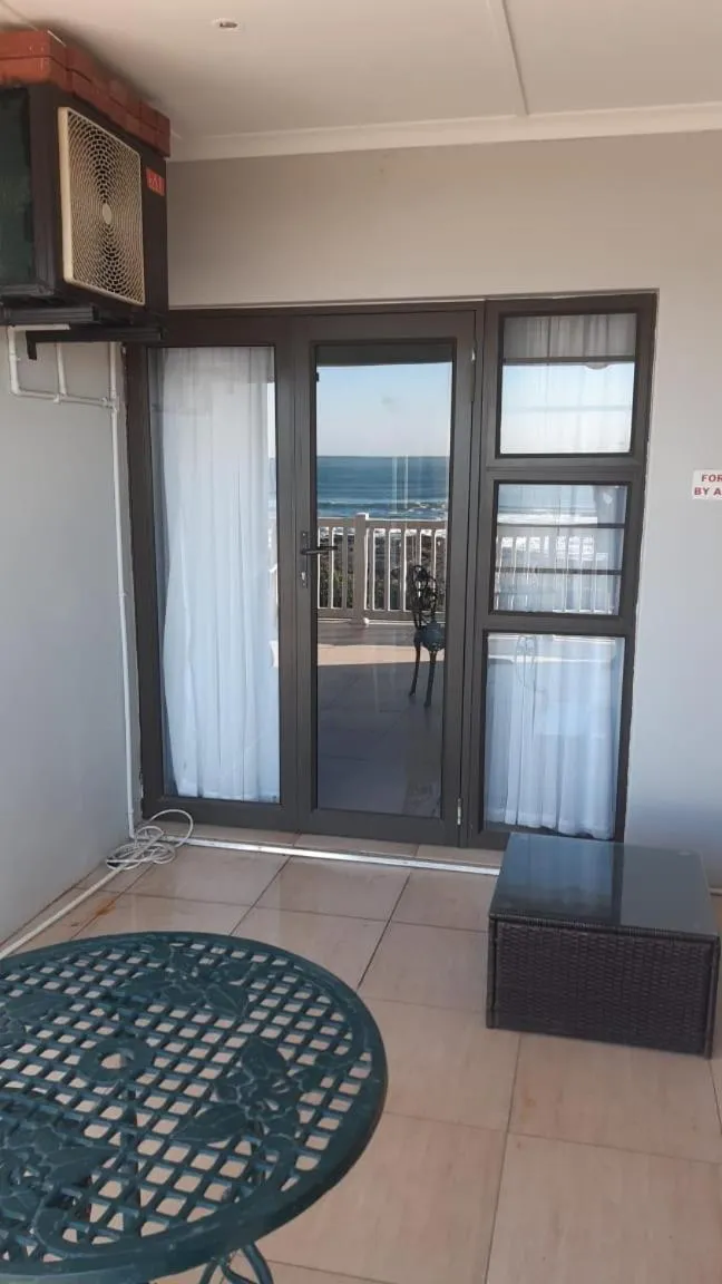 My Den Beachfront B&B and Self-Catering