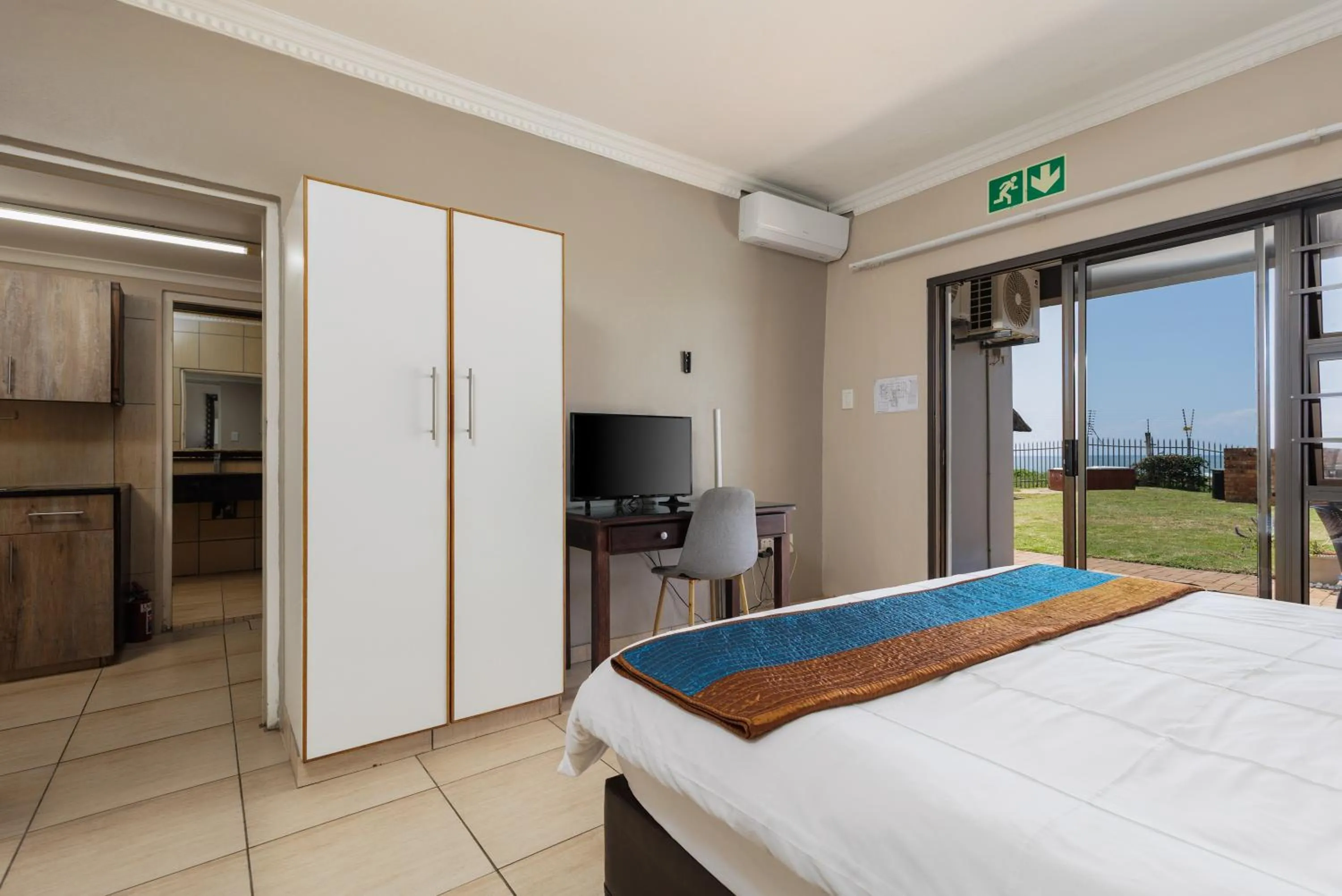 Bedroom, Bed in My Den Bed and Breakfast Pty Ltd