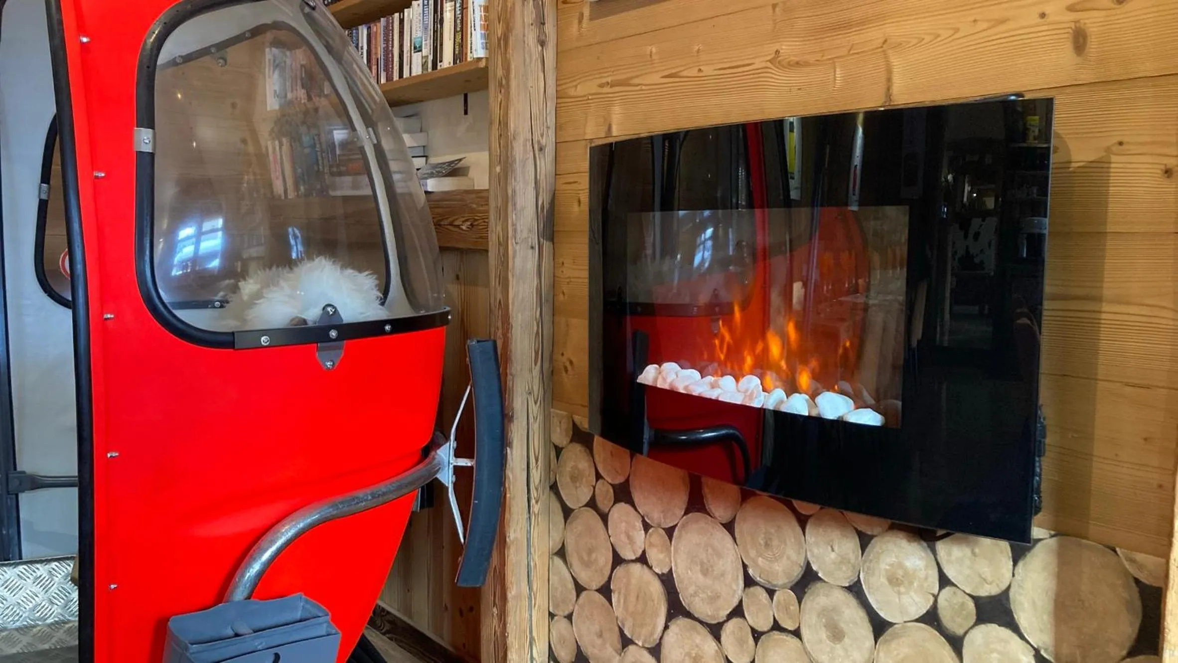 Lounge or bar in Hôtel Les Cimes