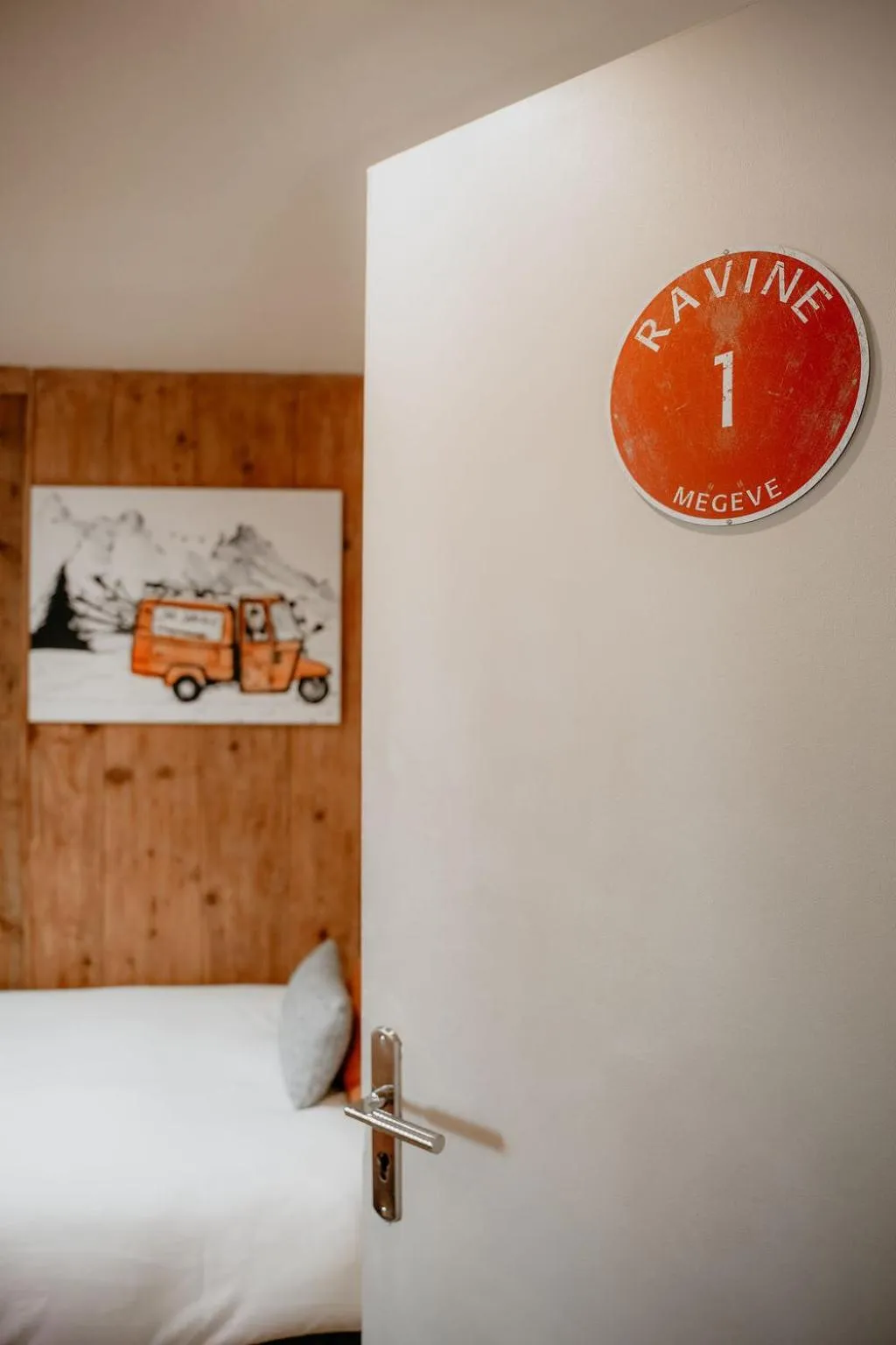 Bedroom, Bed in Hôtel Les Cimes