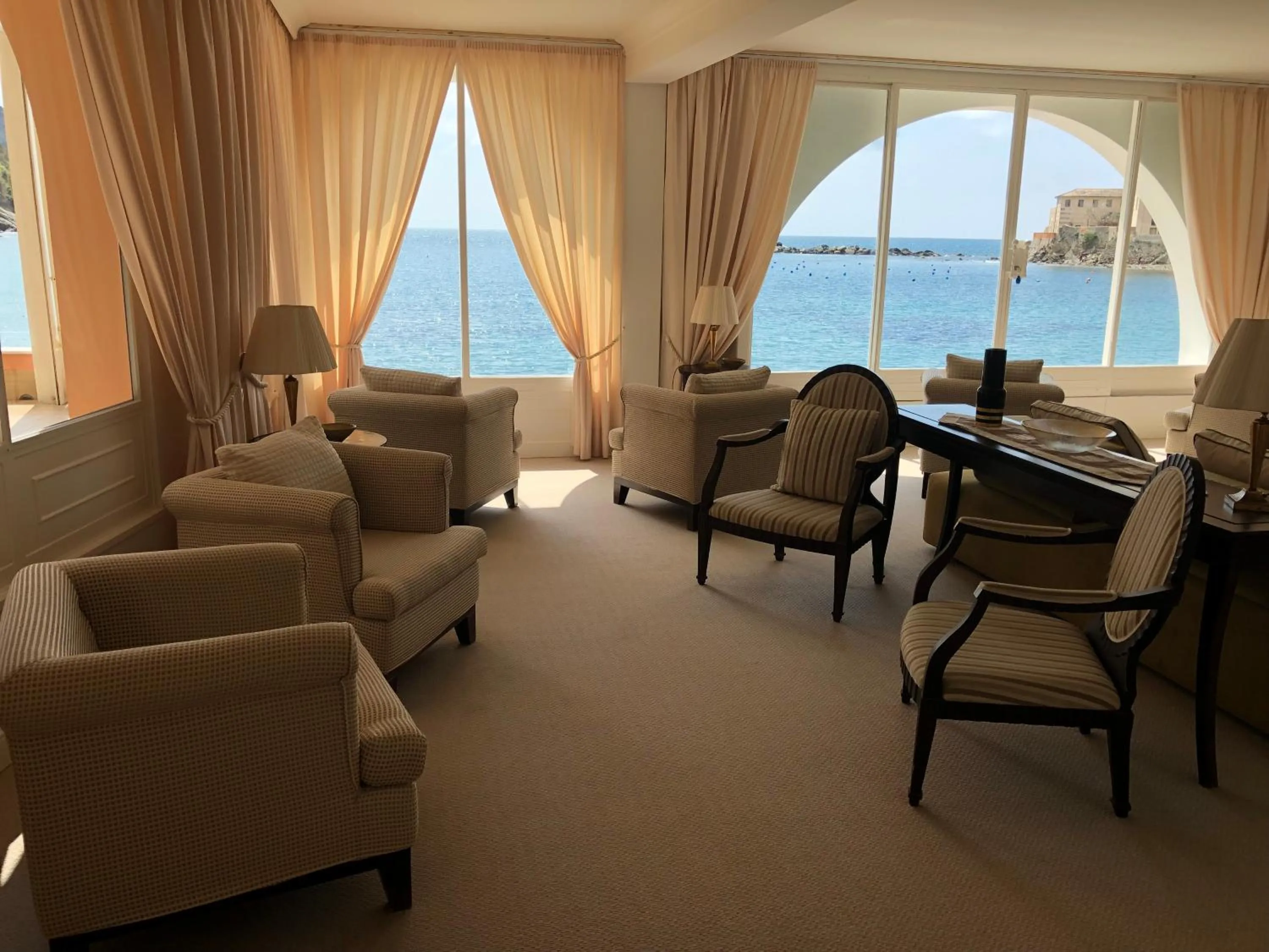 Communal lounge/ TV room in Hotel Miramare & Spa