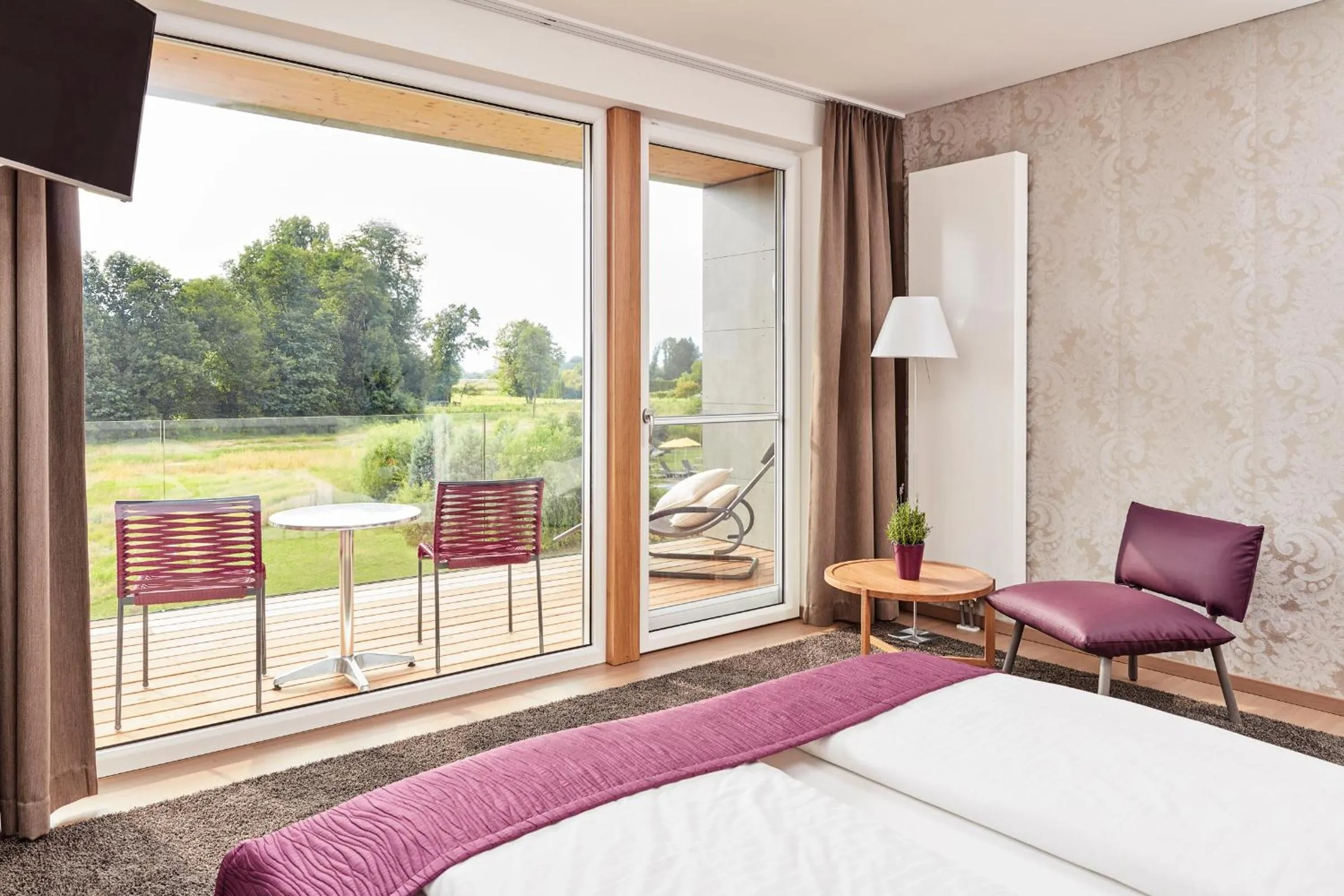 Garden view, Bed in Hotel Birkenhof
