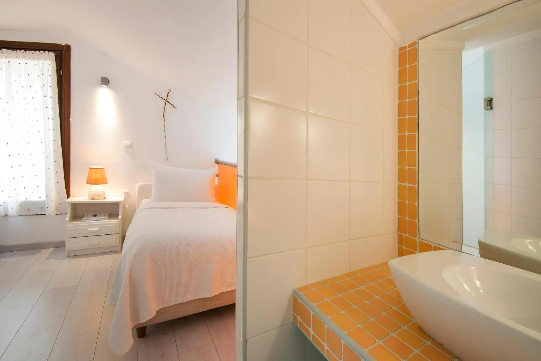 Bathroom, Bed in Sanidiamonds