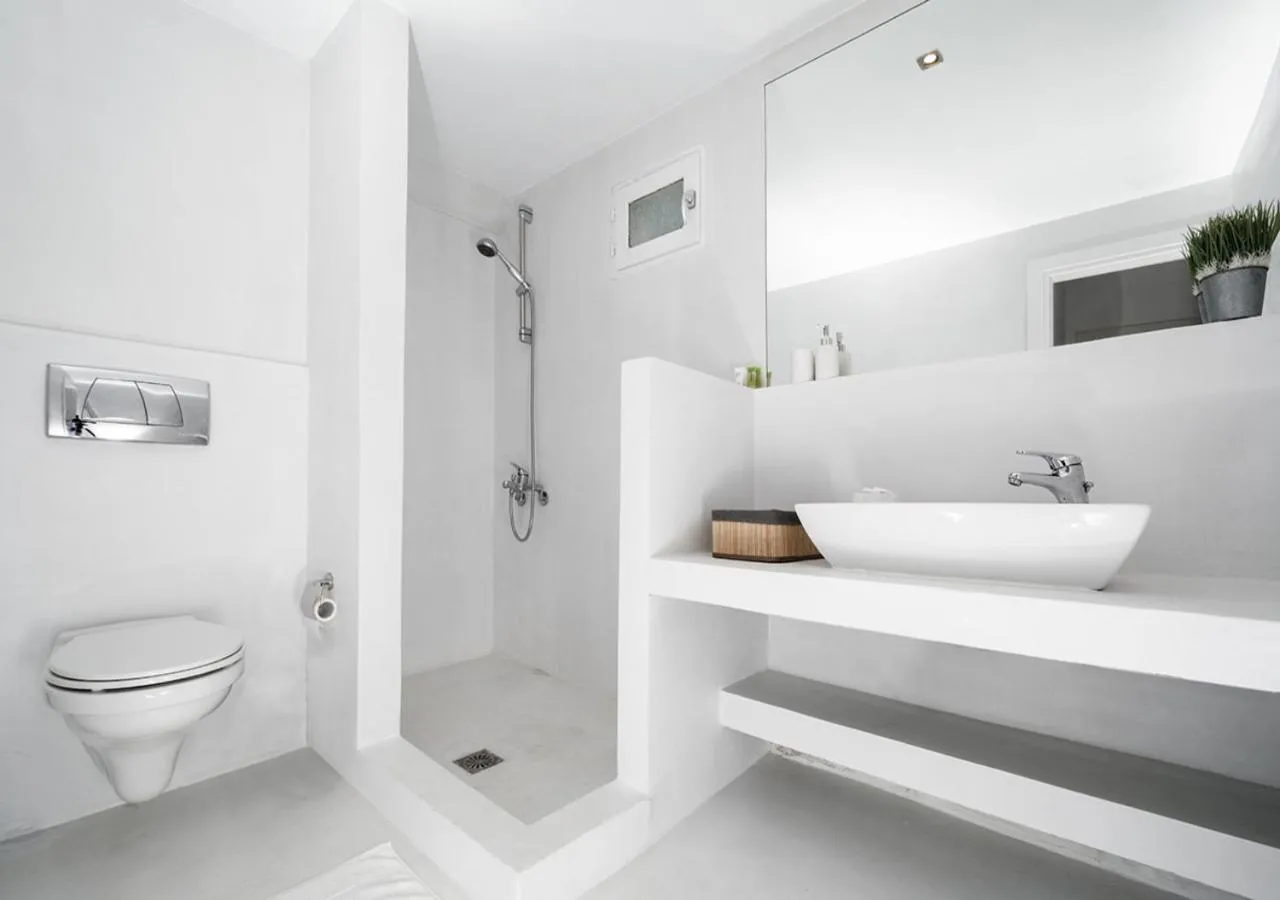 Shower in Sanidiamonds