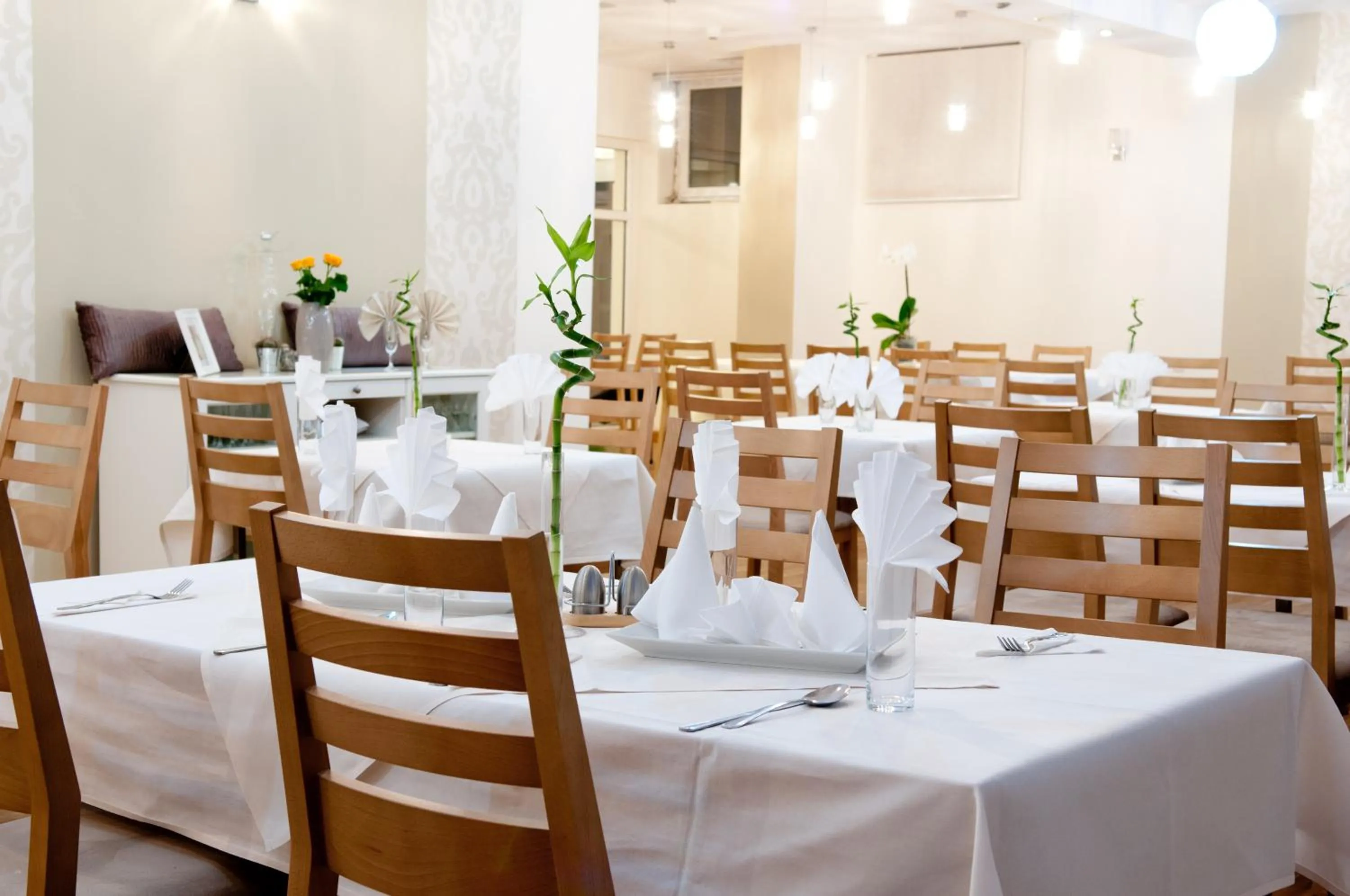 Restaurant/places to eat in Hotel Cieplice MEDI & SPA