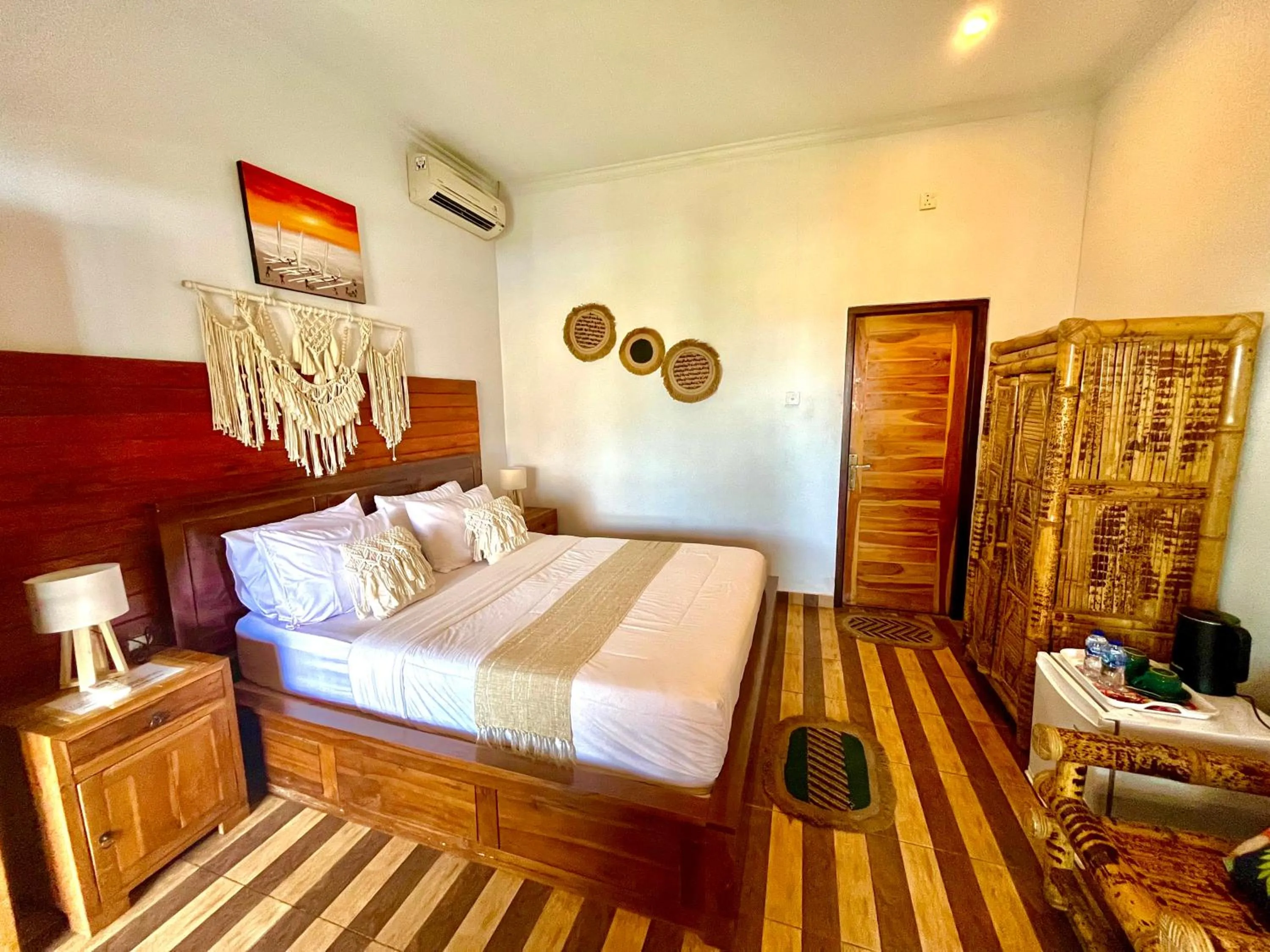 Bed in Coastal Inn Penida