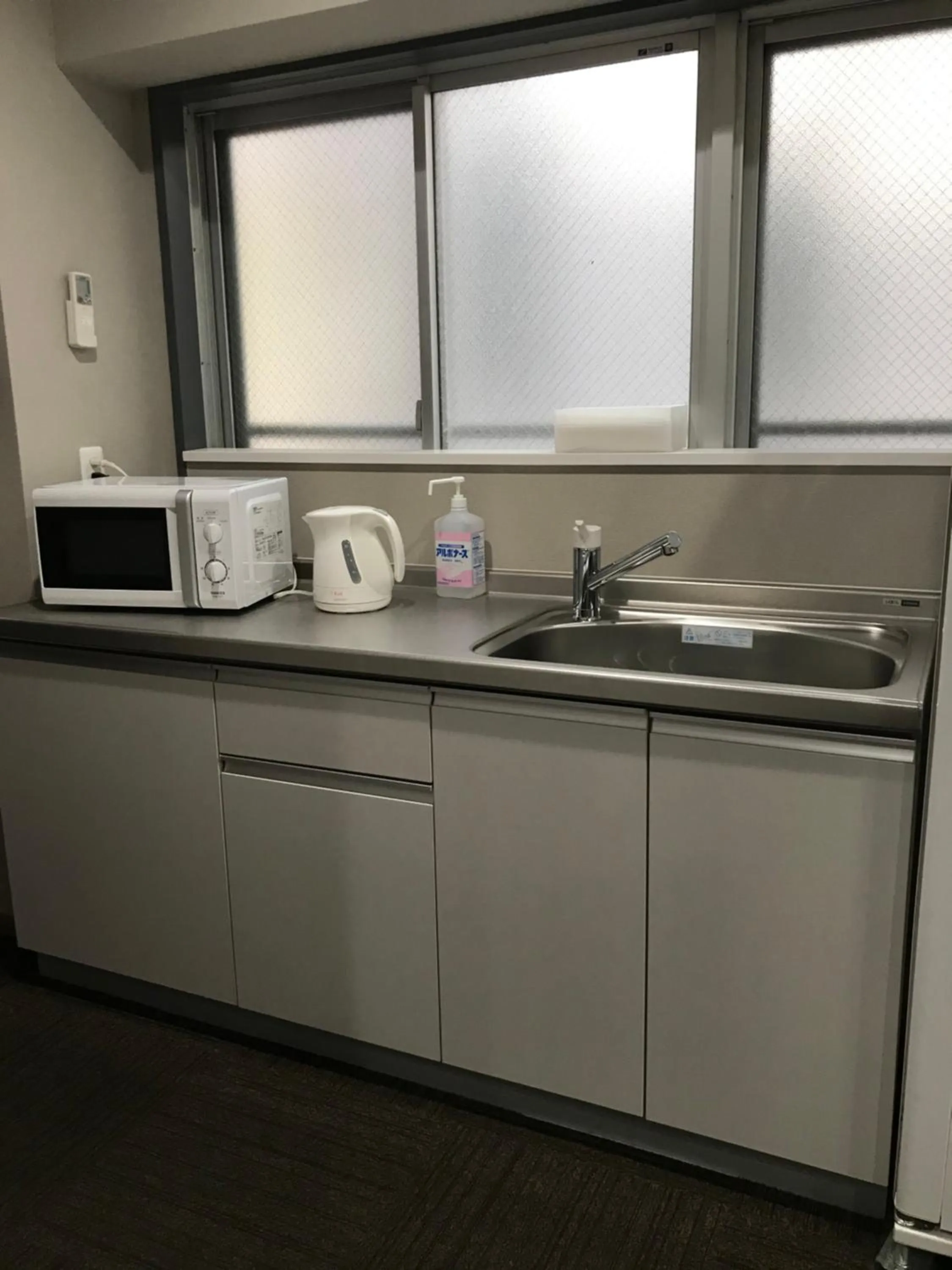 Kitchen or kitchenette in Beagle Tokyo Hostel＆Apartments