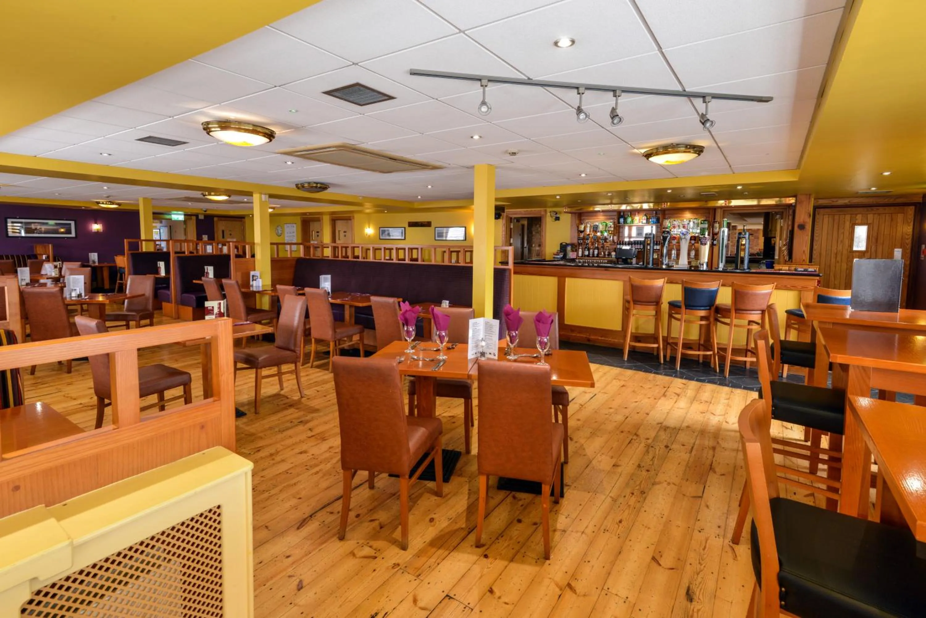 Restaurant/places to eat in Cromore Halt