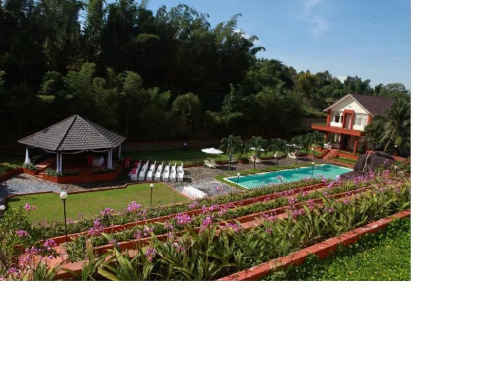 Swimming pool in Dam San Hotel