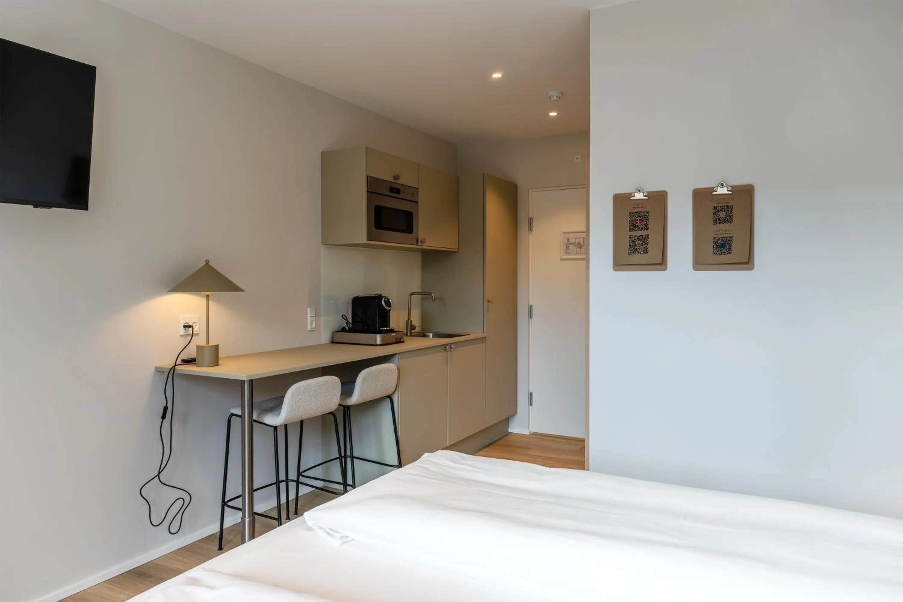 kitchen, Bed in Hotel Skjern