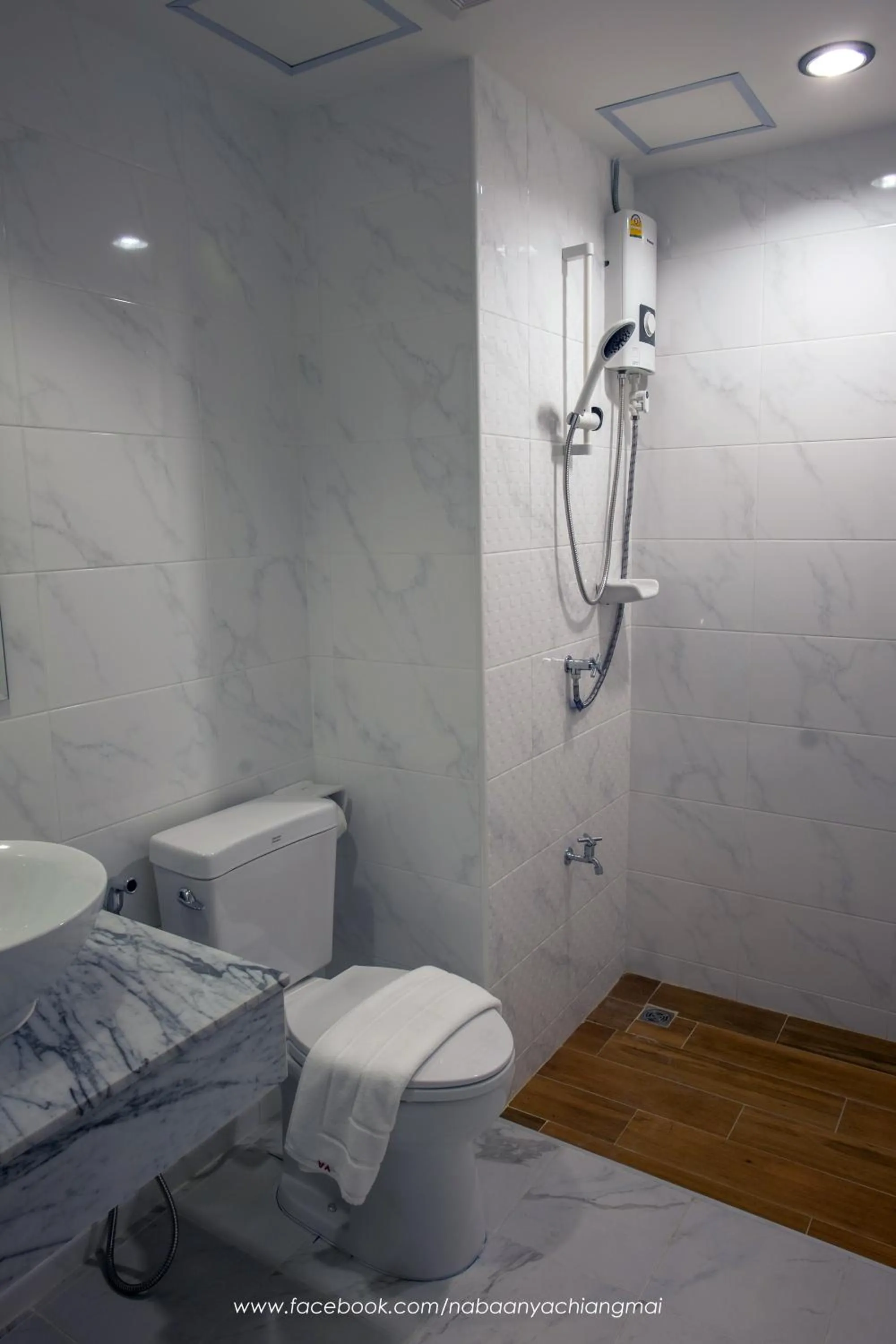 Shower in Na BaanYa Chiang Mai