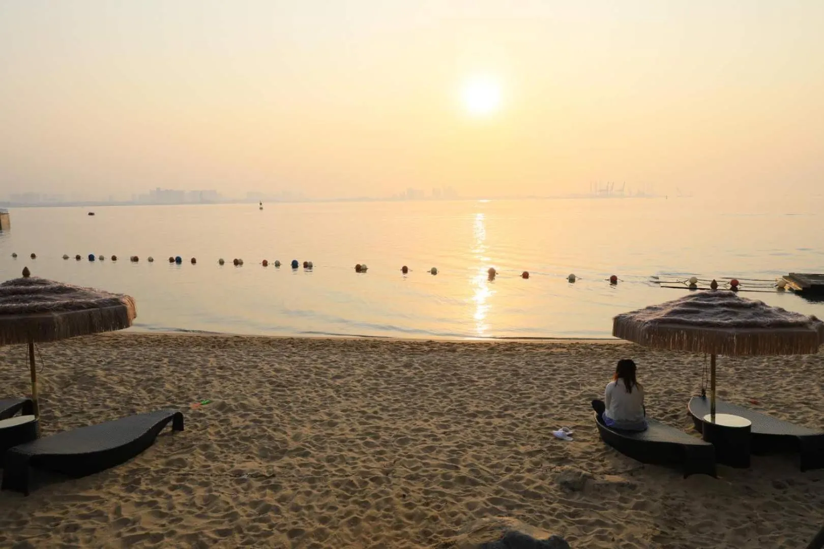 Beach in Fliport Wutong Hotel-Free Welcome Fruit & Near Exhibition Center