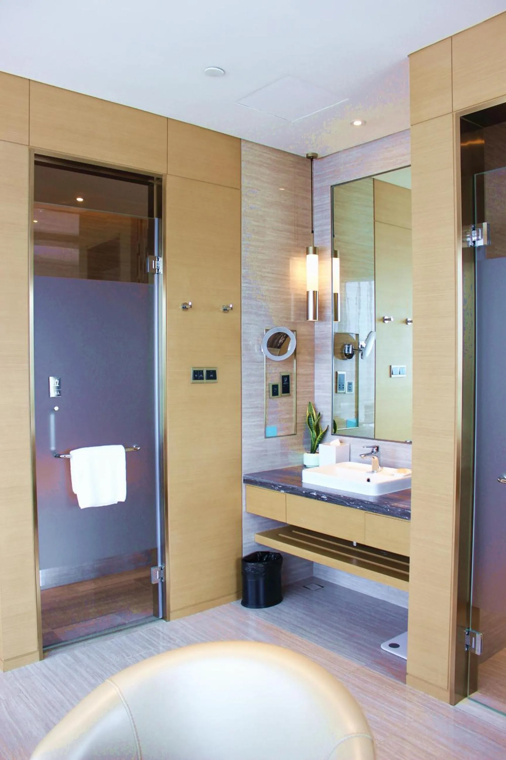 Bathroom in Fliport Wutong Hotel-Free Welcome Fruit & Near Exhibition Center