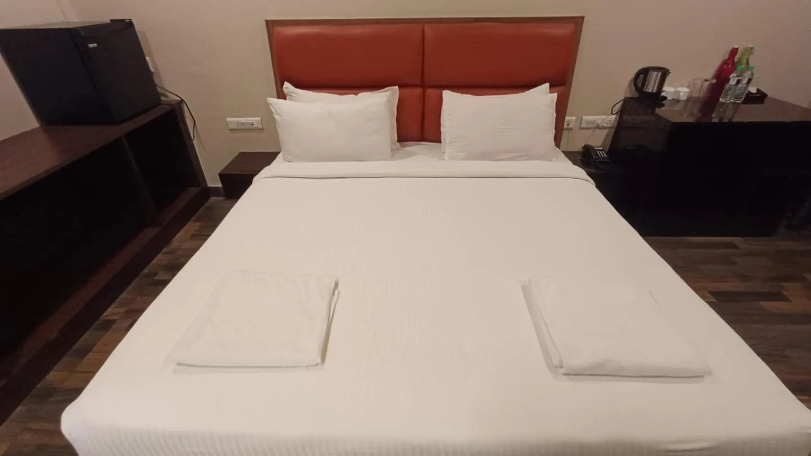 Bed in Hotel Sriram JB Residency