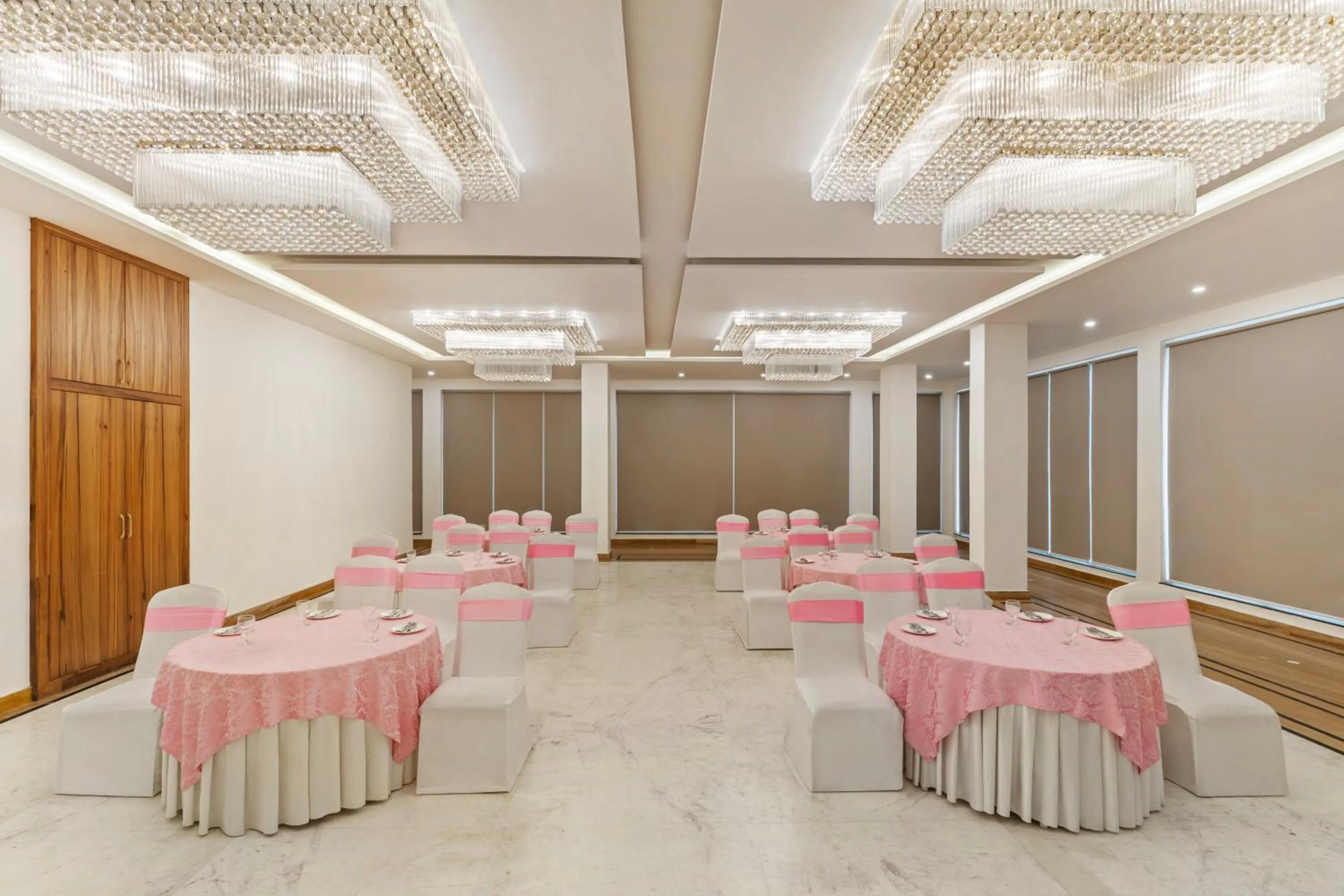 Country Inn Premier Pacific Mall Road Mussoorie