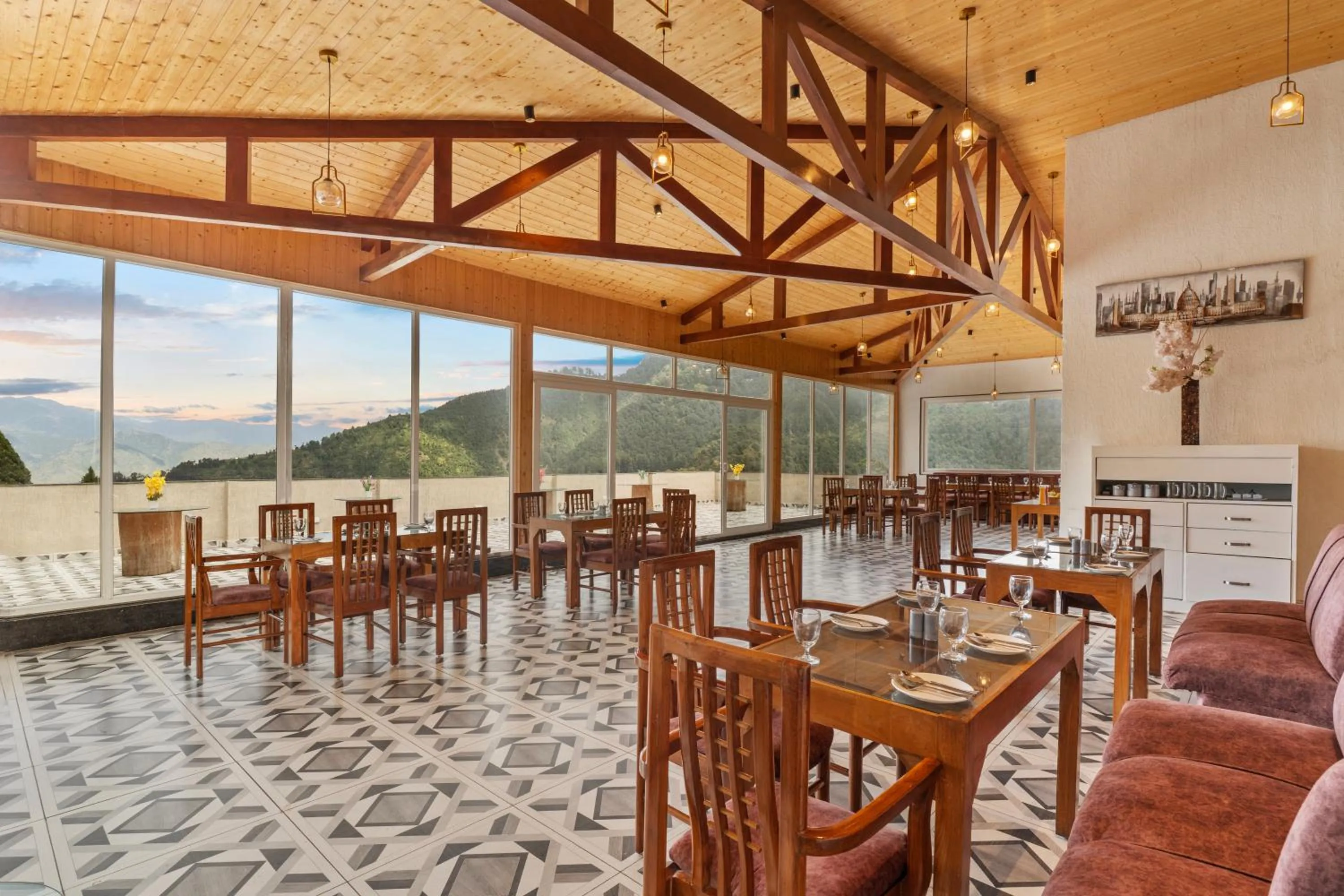 Country Inn Premier Pacific Mall Road Mussoorie