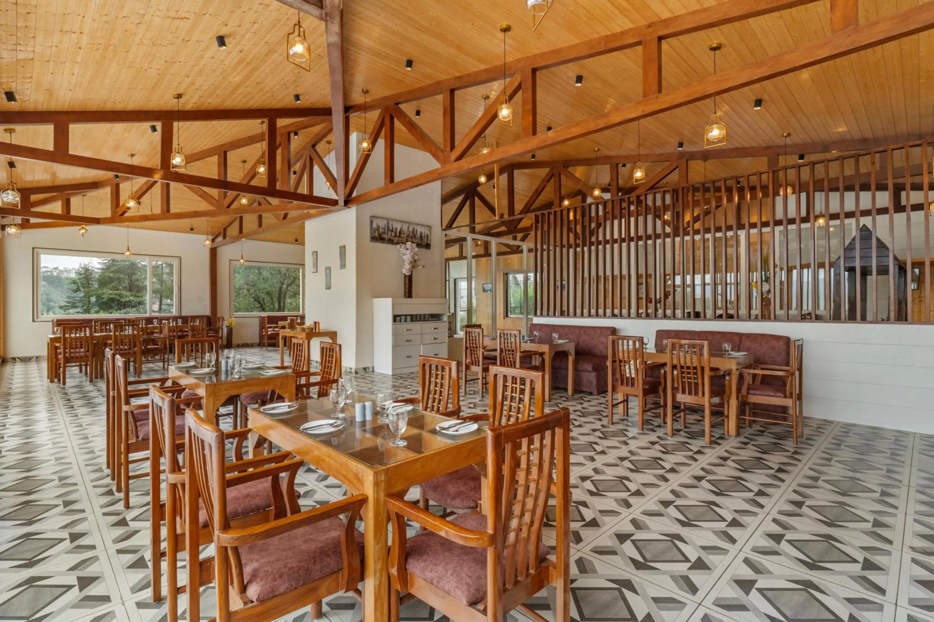 Country Inn Premier Pacific Mall Road Mussoorie