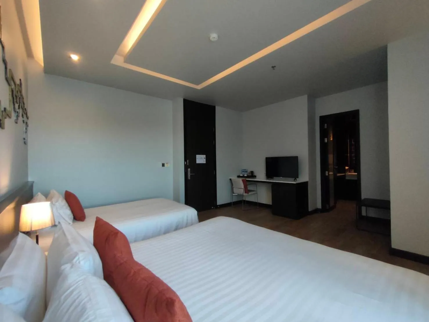 Photo of the whole room, Bed in Sorin hotel
