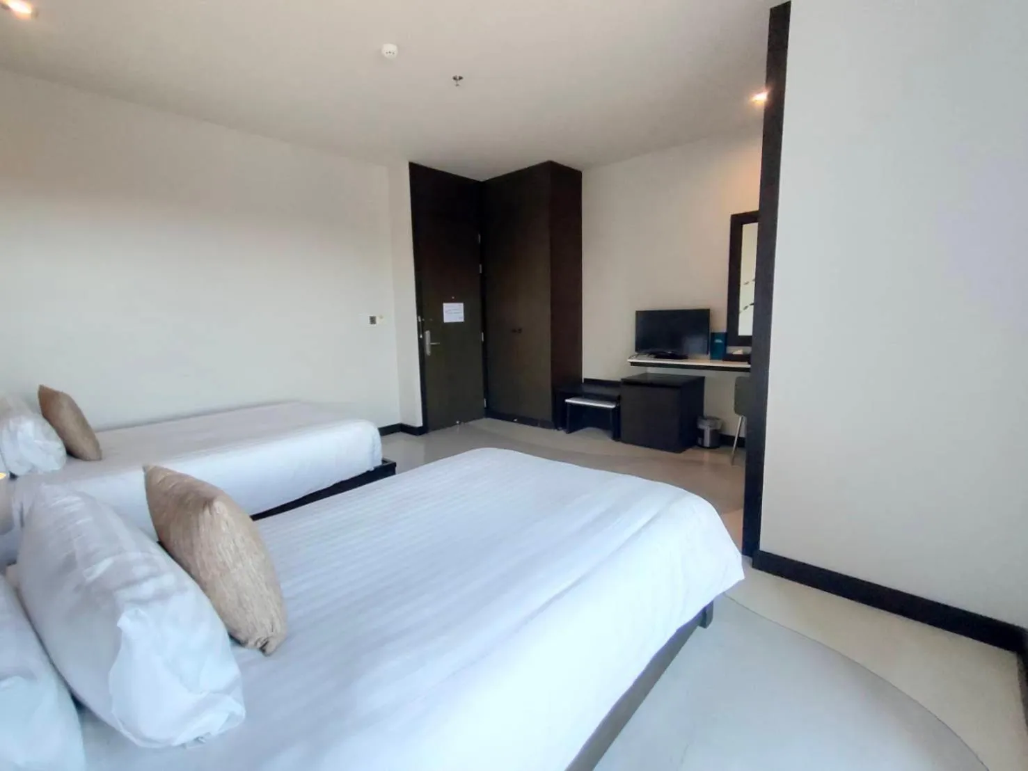 Photo of the whole room, Bed in Sorin hotel