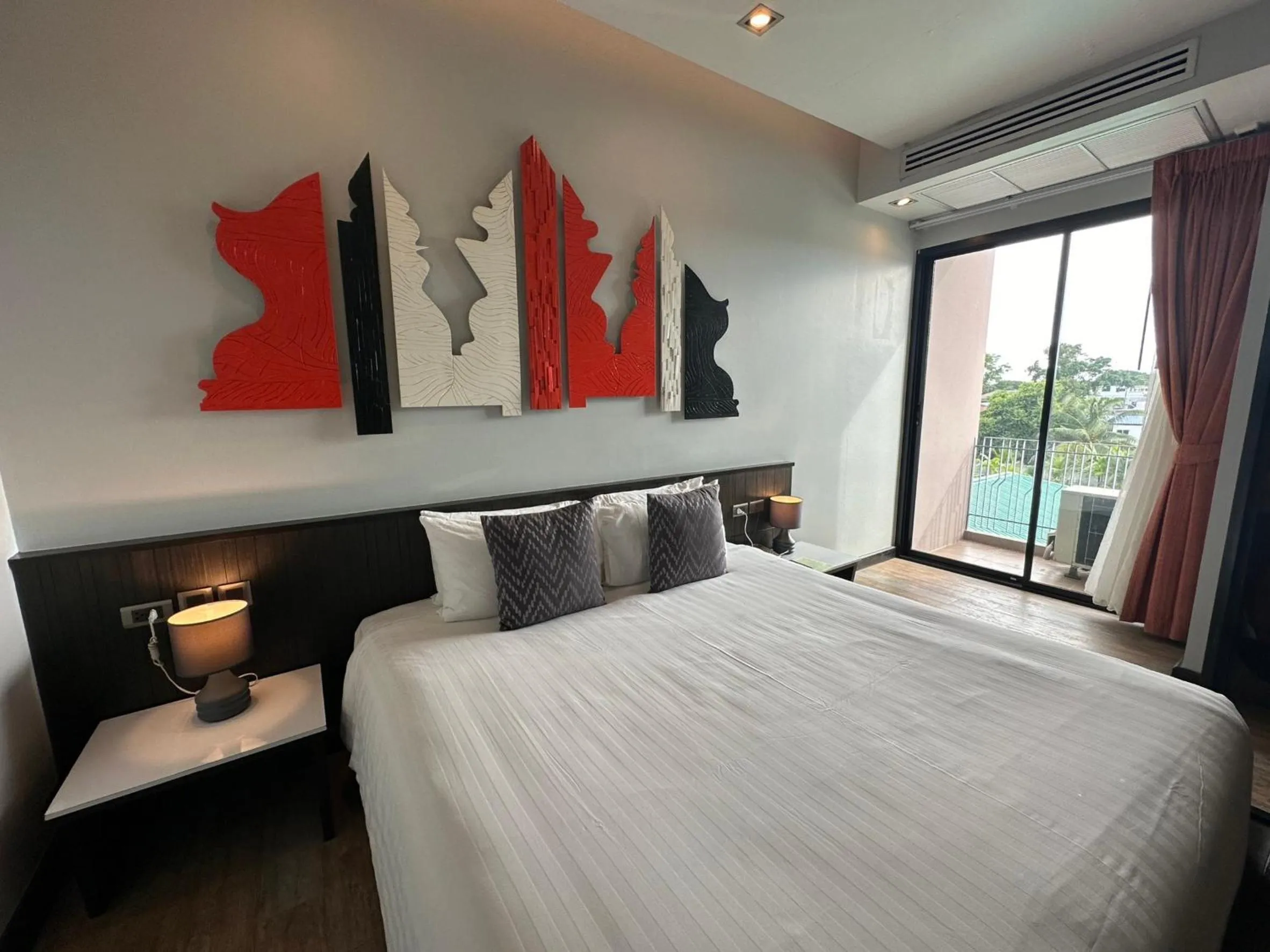 Photo of the whole room, Bed in Sorin hotel