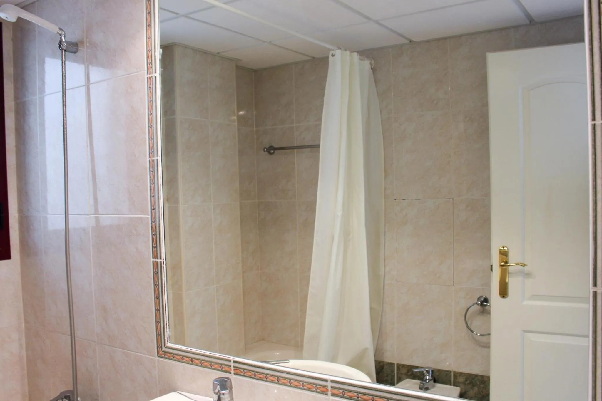 Bathroom in Apartamentos Zafiro Unitursa