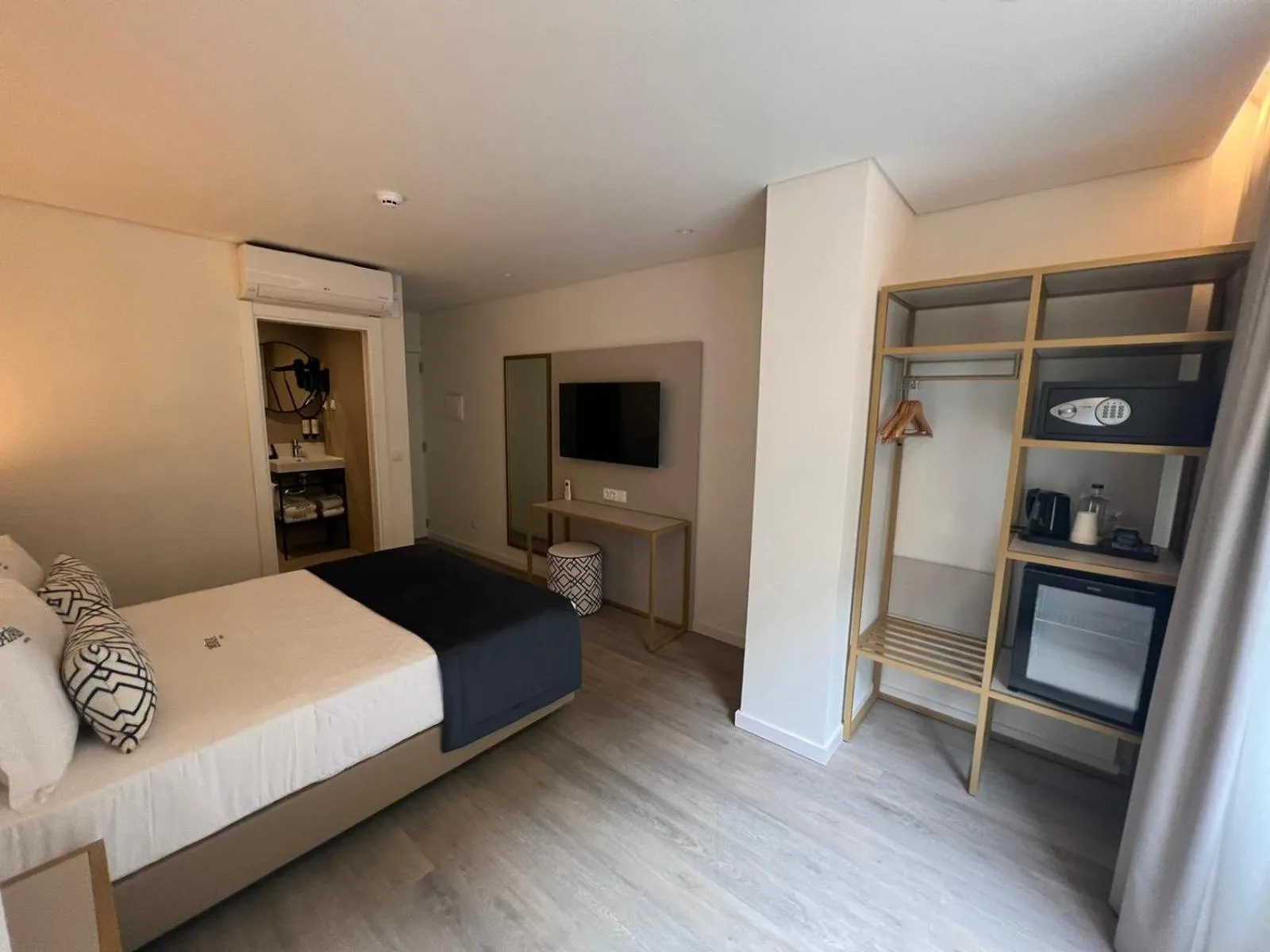 Bedroom, Bed in Patria Hotel