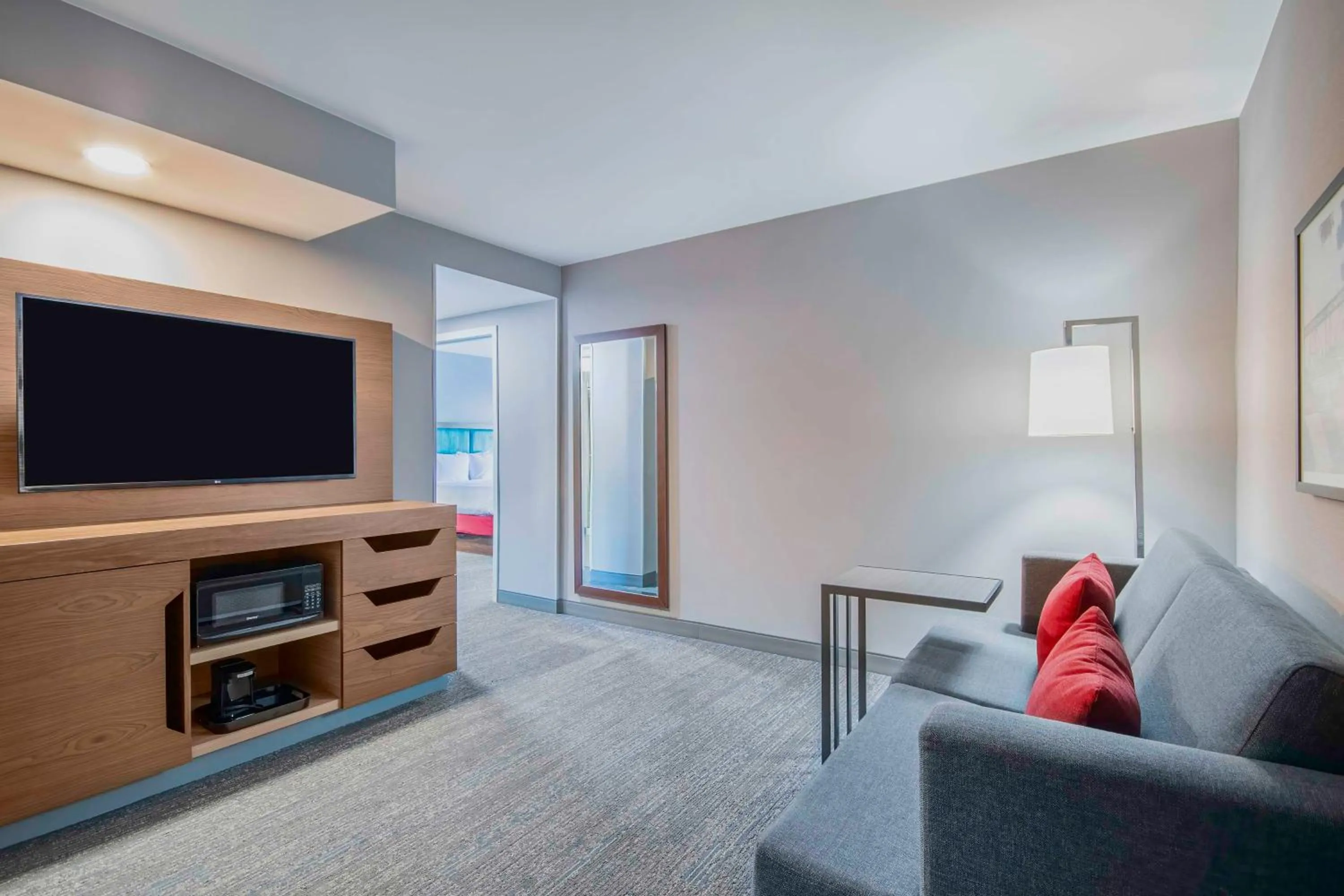 Living room in Hampton Inn East Aurora