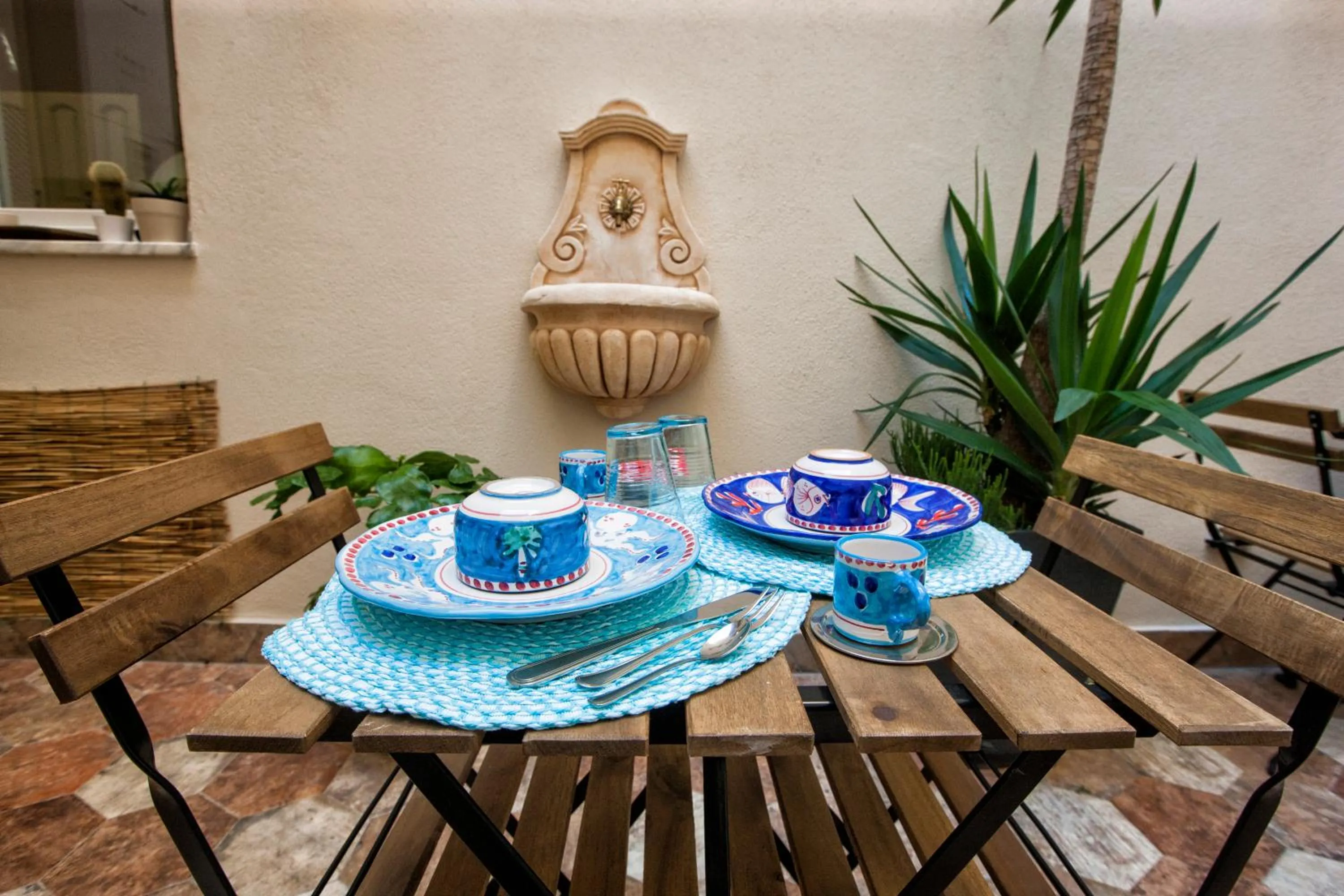 Communal lounge/ TV room in B&B Kalavrìa