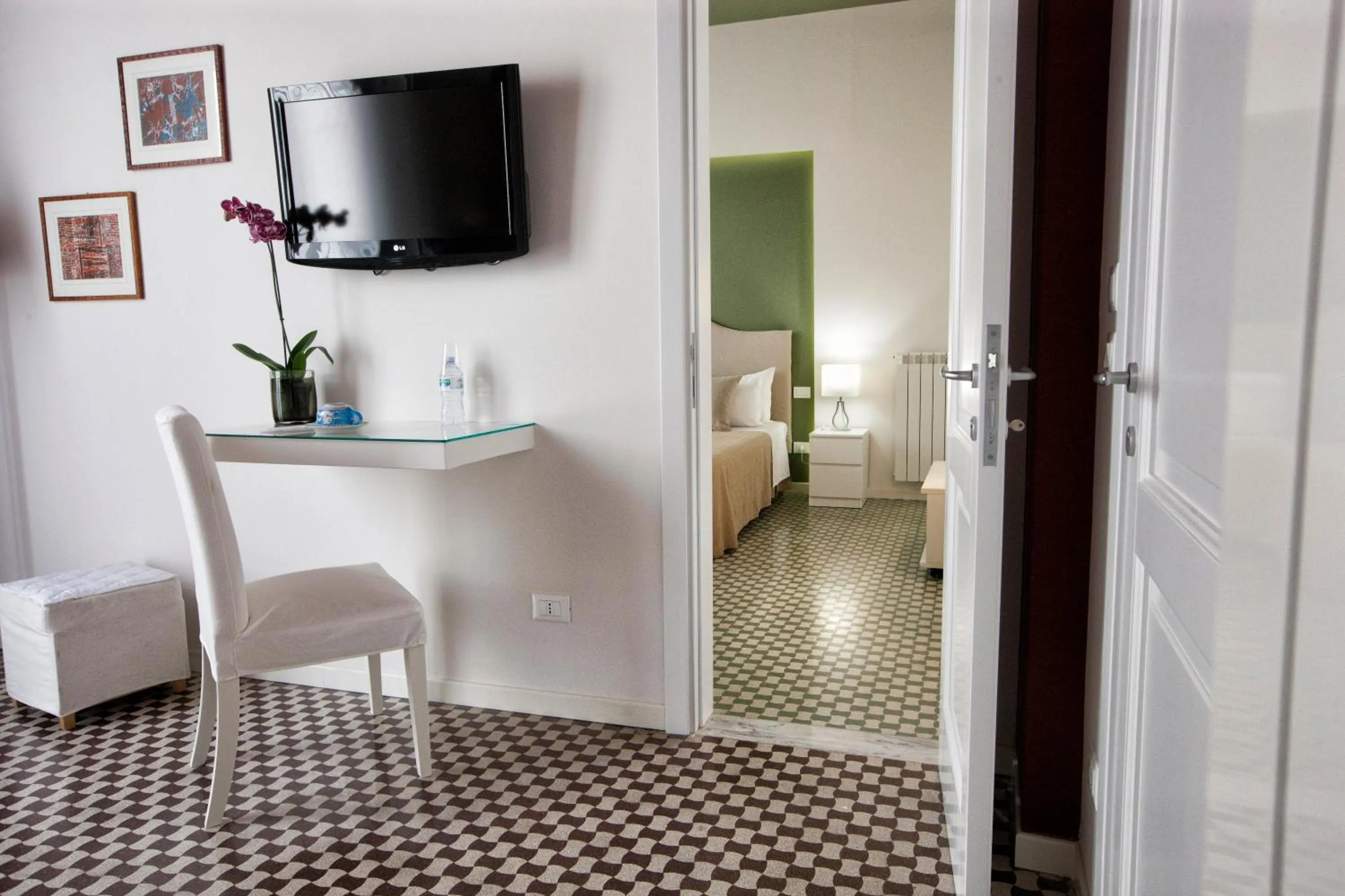 Shower in B&B Kalavrìa