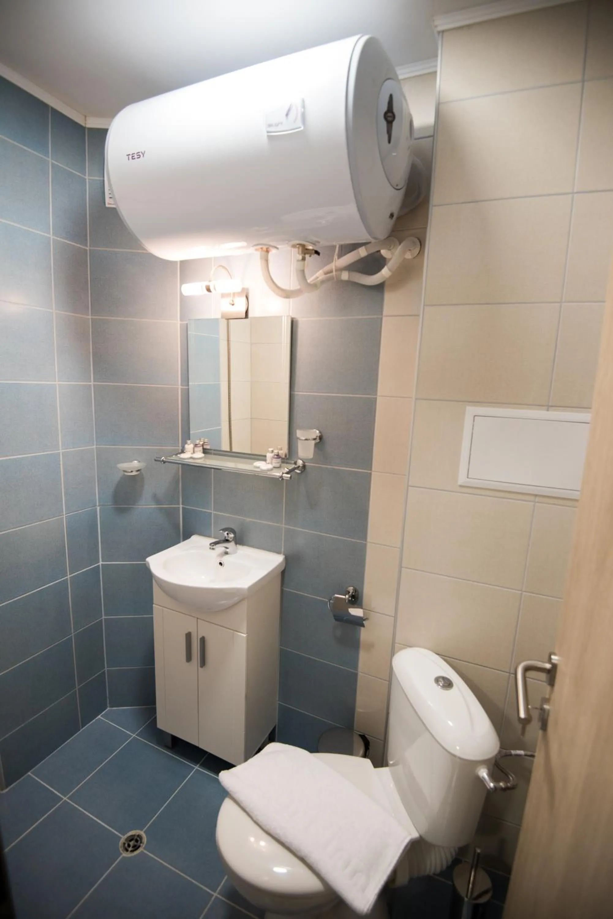 Bathroom in Court Inn