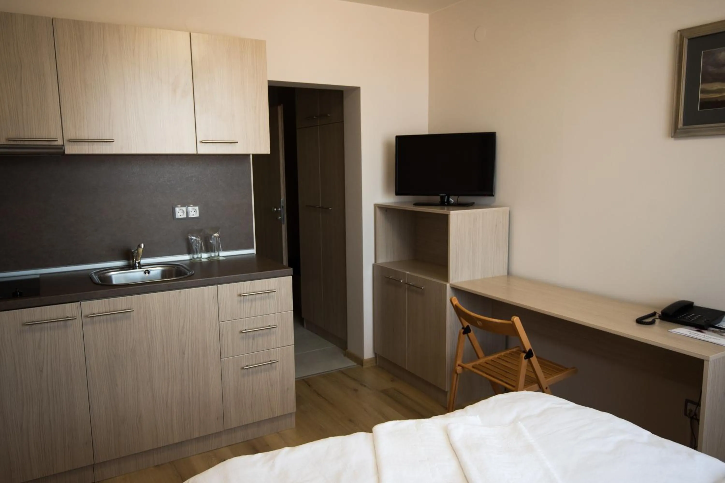 Kitchen or kitchenette, Bed in Court Inn