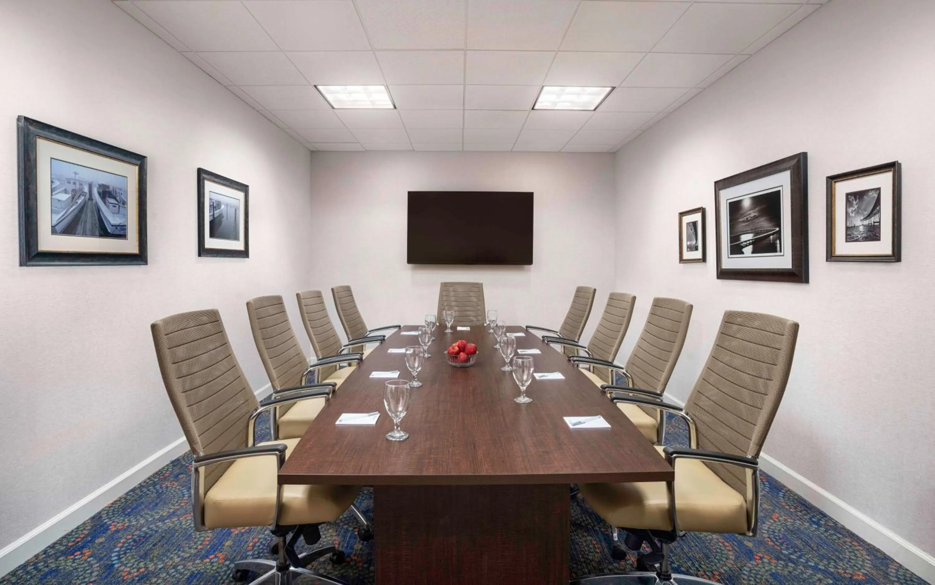 Meeting/conference room in Hilton Garden Inn Kent Island Marina
