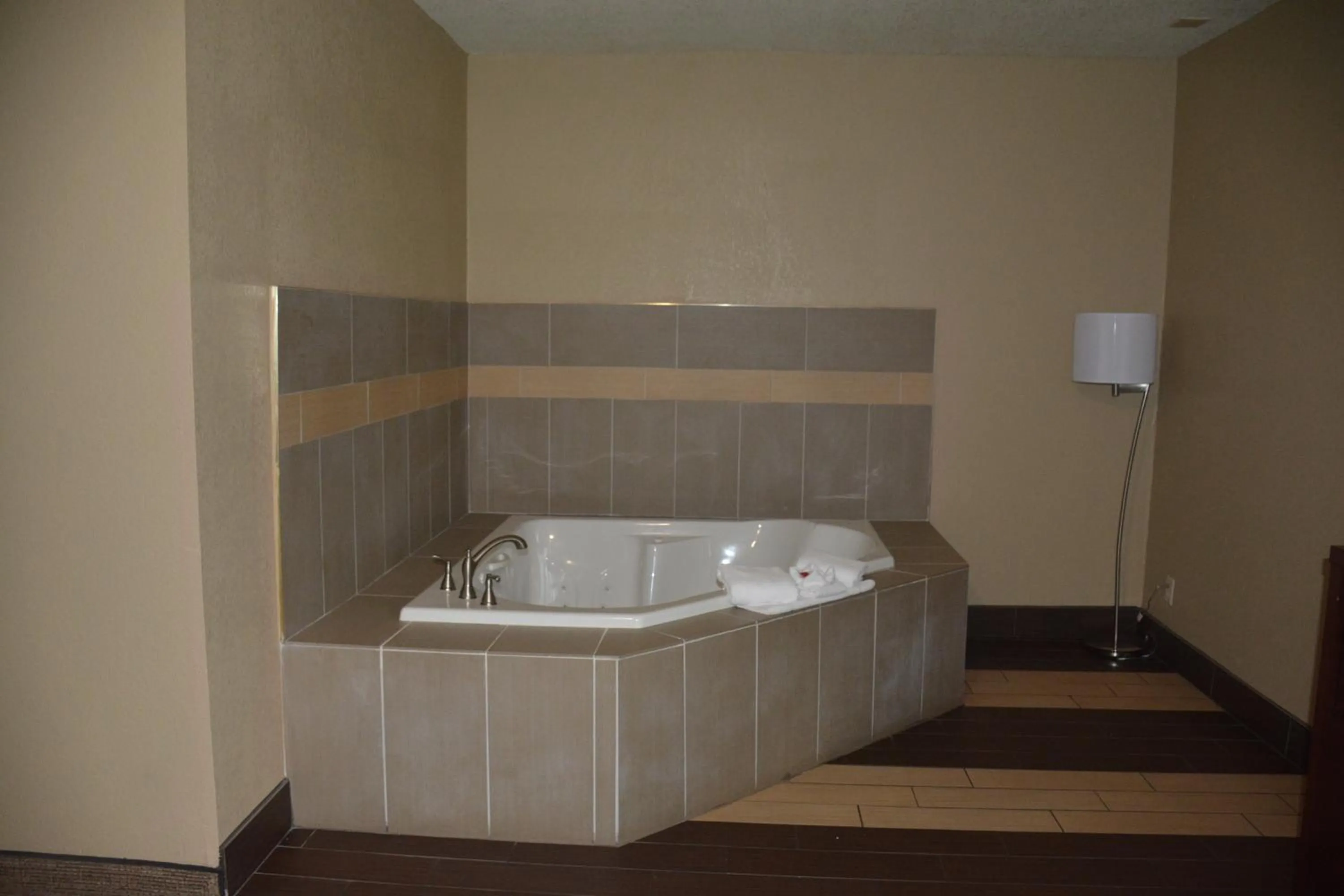 Hot Tub in Super 8 by Wyndham Altoona