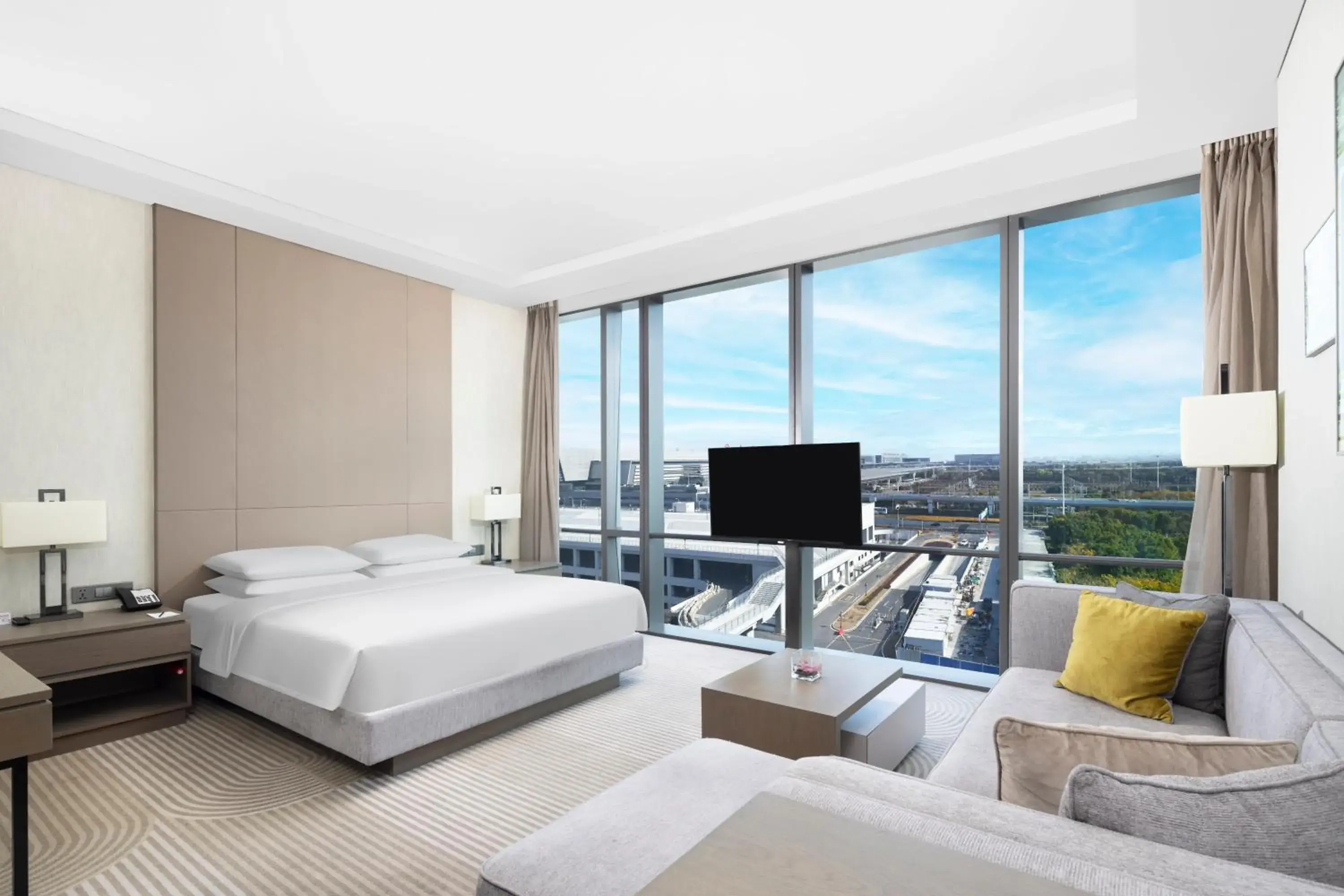 King Room with kitchen and view in Hyatt House Shanghai Hongqiao CBD King Room with kitchen and view in Hyatt House Shanghai Hongqiao CBD