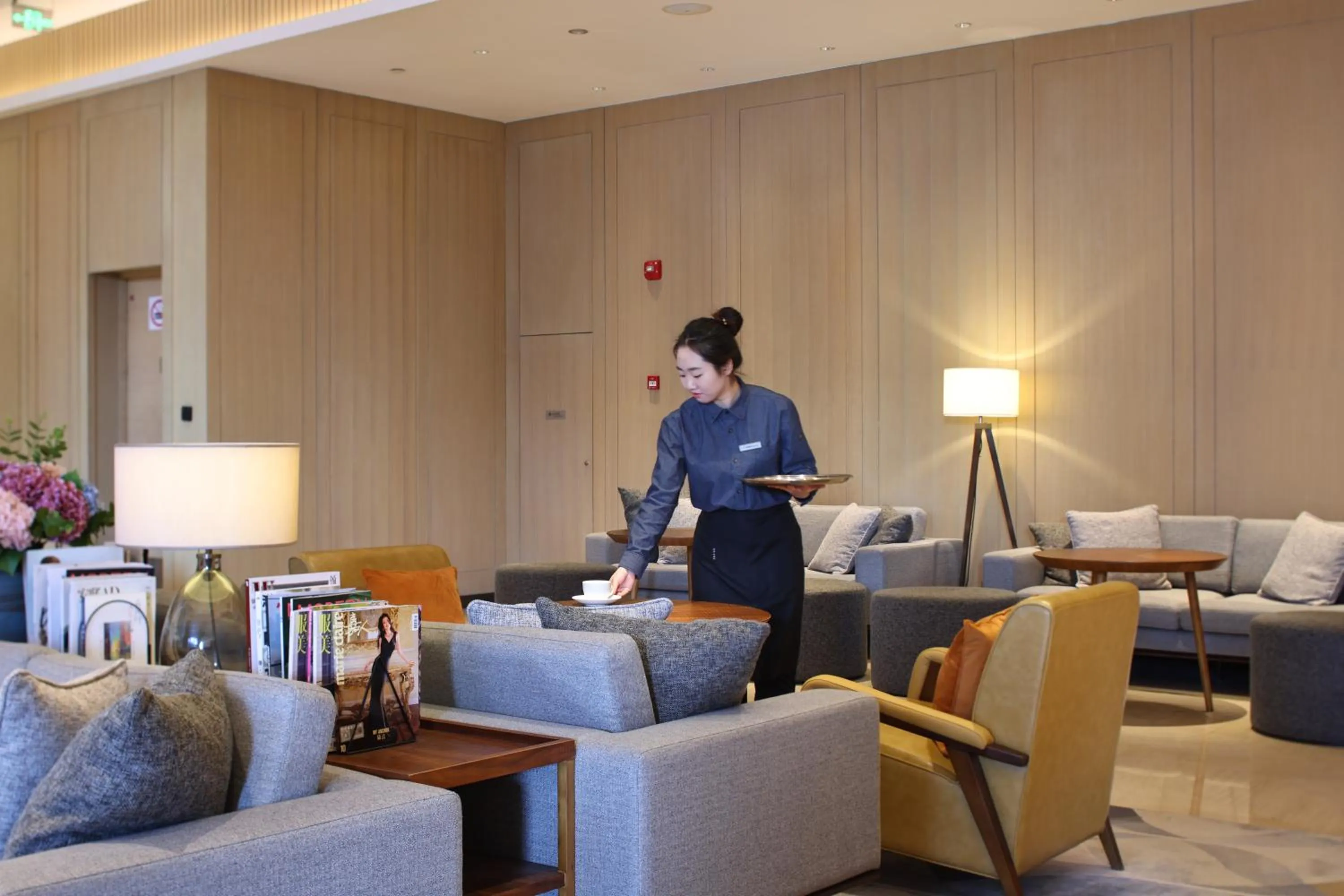 Lounge or bar in Hyatt House Shanghai Hongqiao CBD