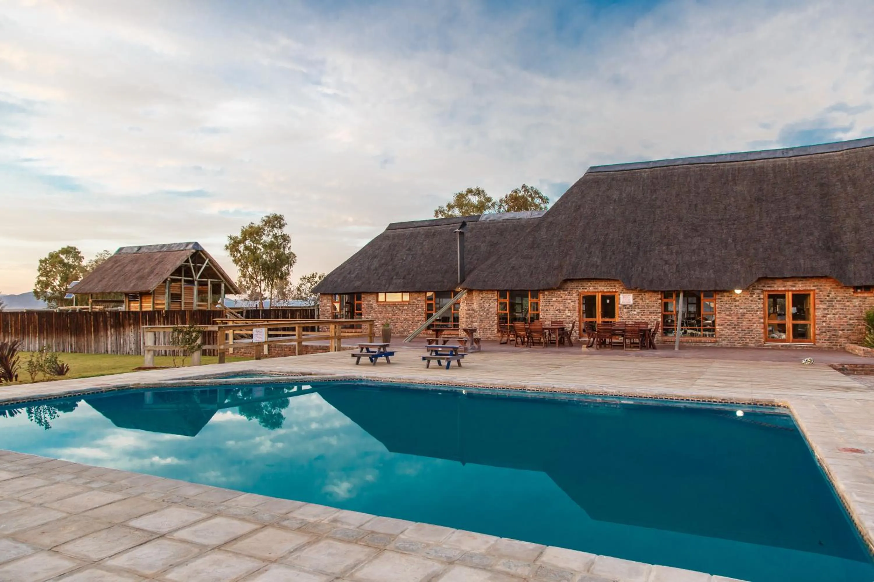 Swimming pool in A-1 Njalo-NjaloSafari´s