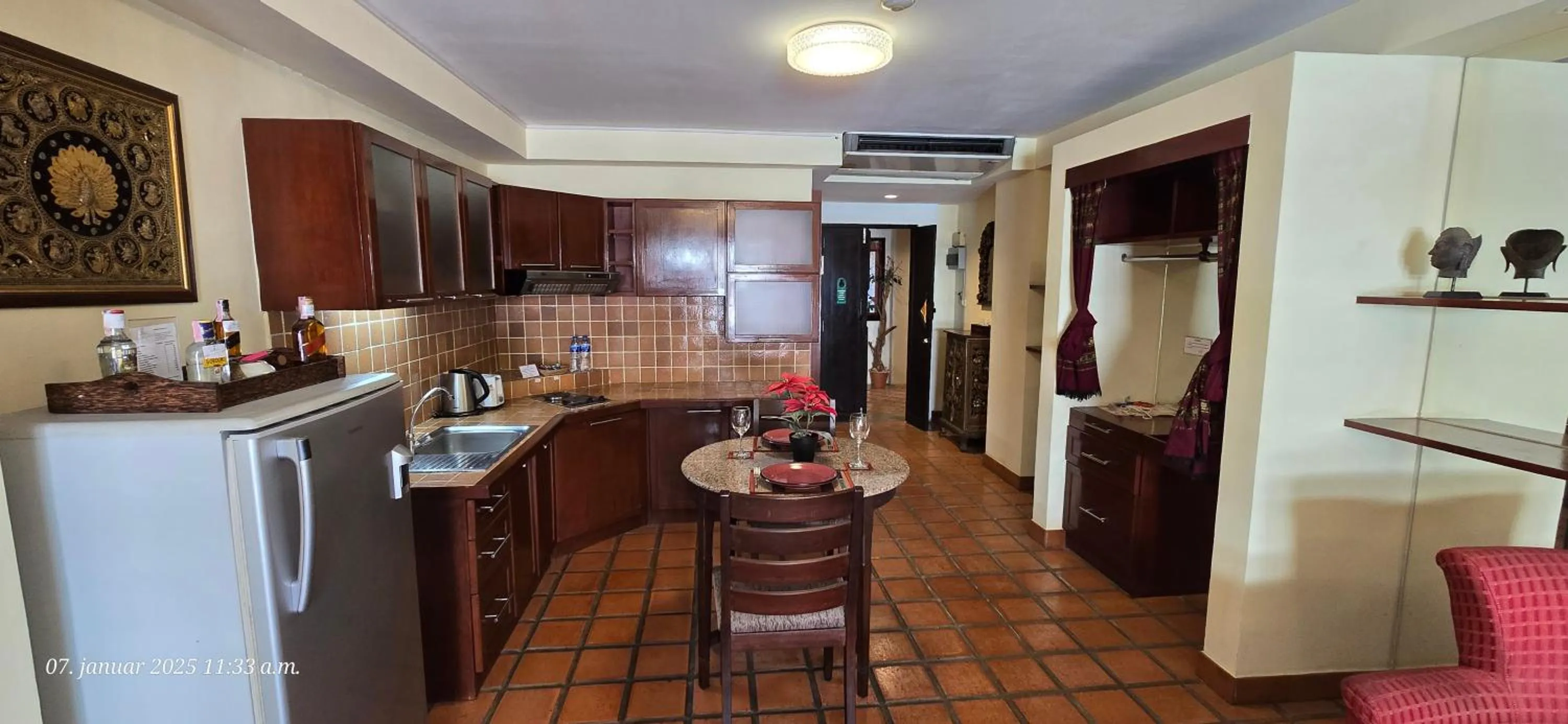 Coffee/tea facilities in Nirvana Boutique Suites