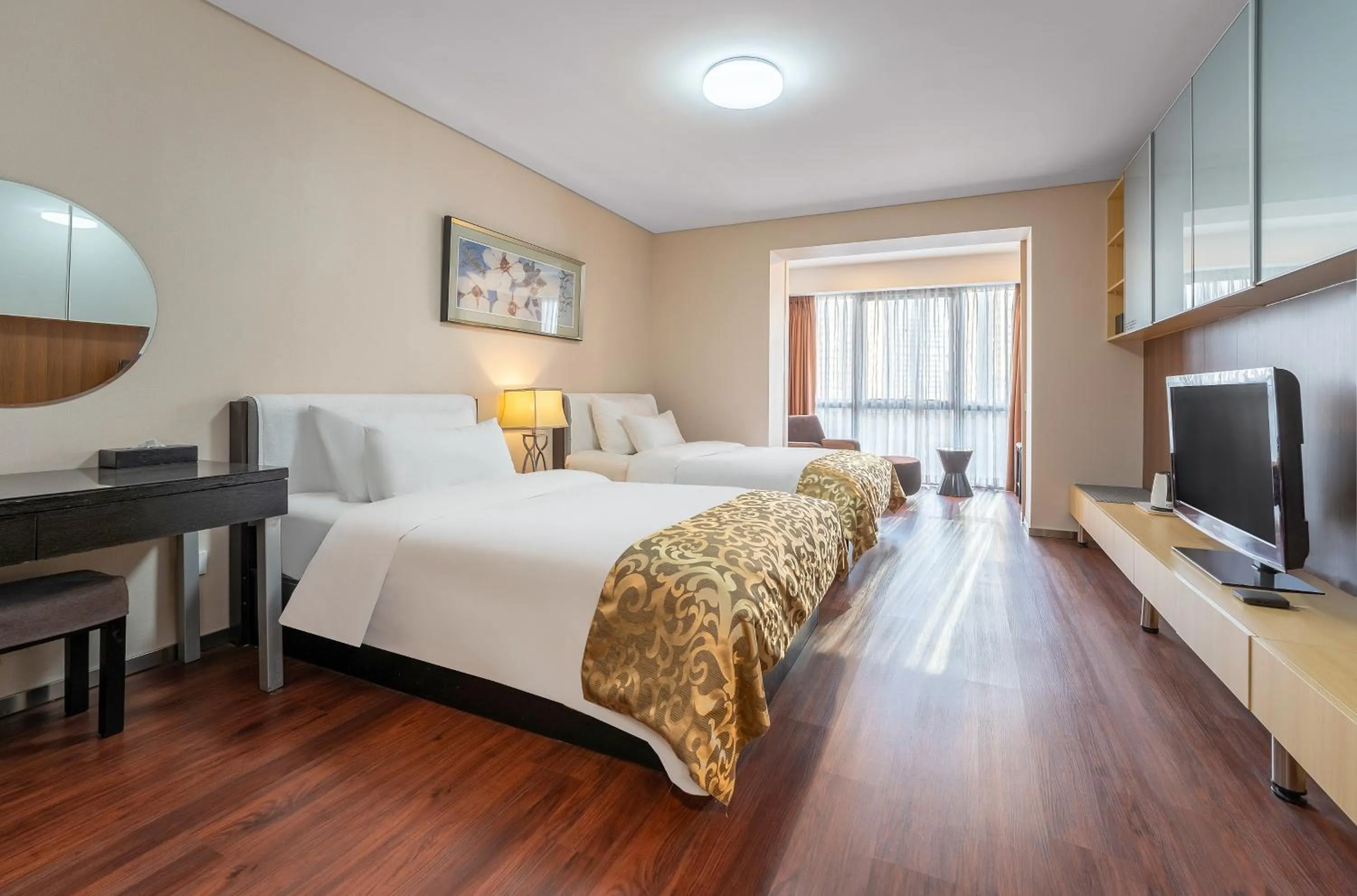 Bedroom, Bed in Qingdao Housing International Hotel